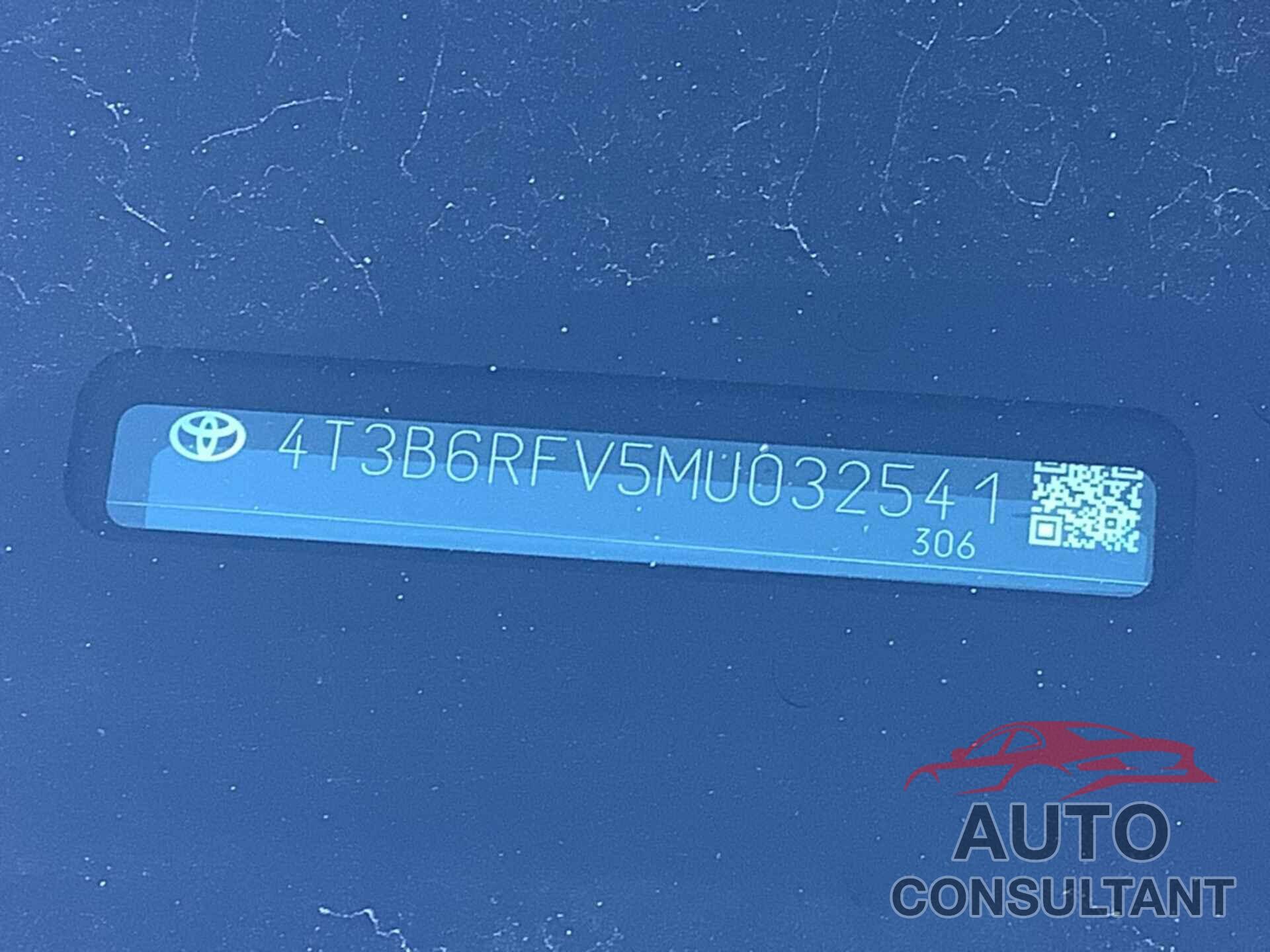 TOYOTA RAV4 HYBRID 2021 - 4T3B6RFV5MU032541