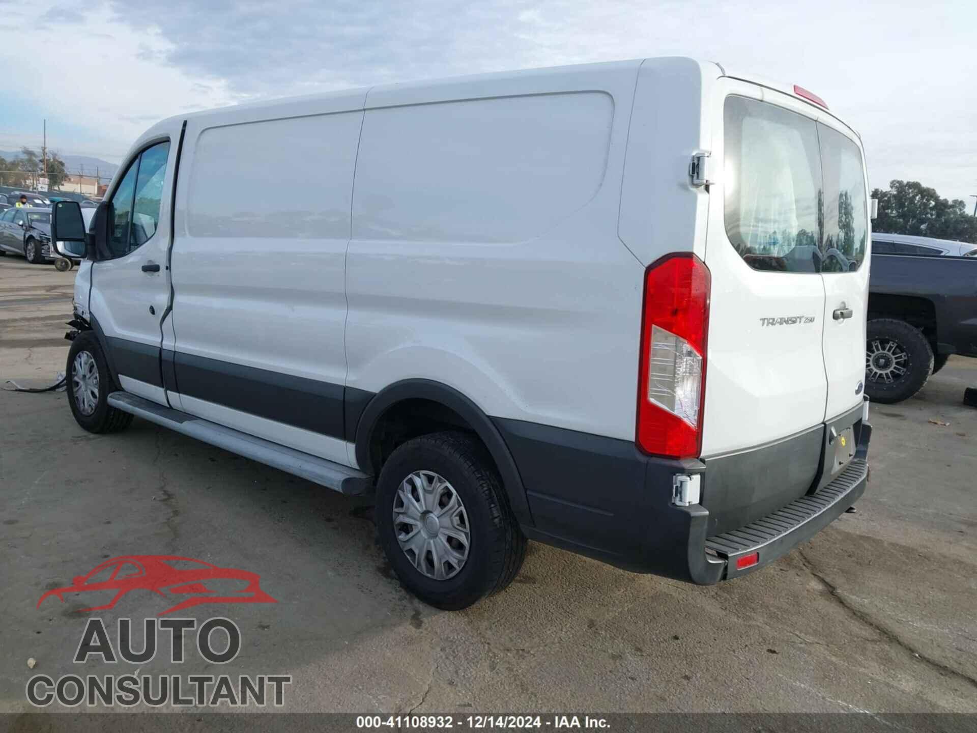 FORD TRANSIT-250 2019 - 1FTYR1YM2KKB01876