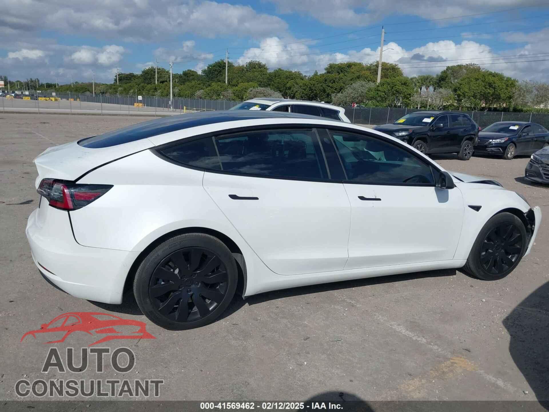 TESLA MODEL 3 2021 - 5YJ3E1EA5MF853684