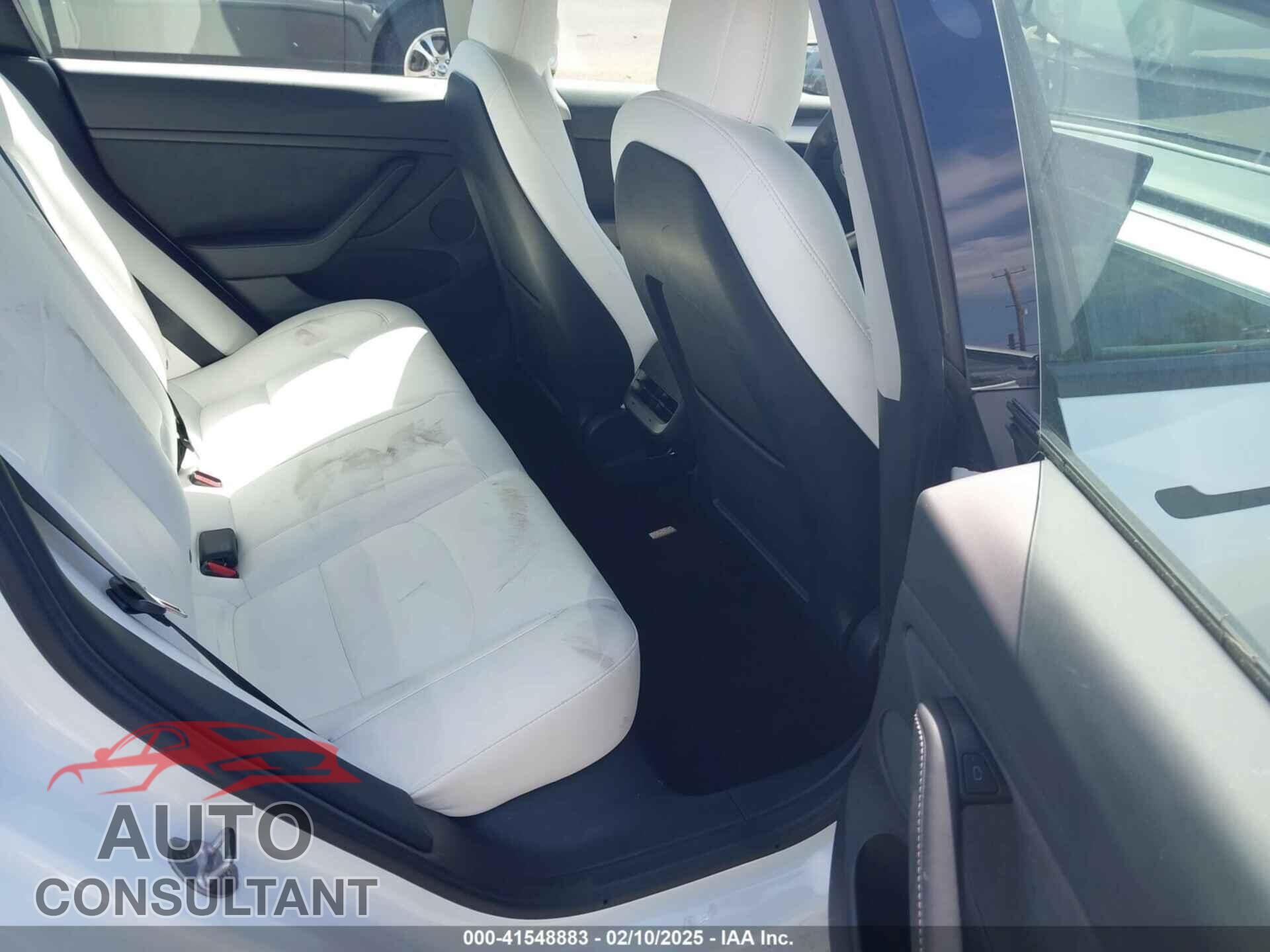 TESLA MODEL 3 2022 - 5YJ3E1EA1NF241533