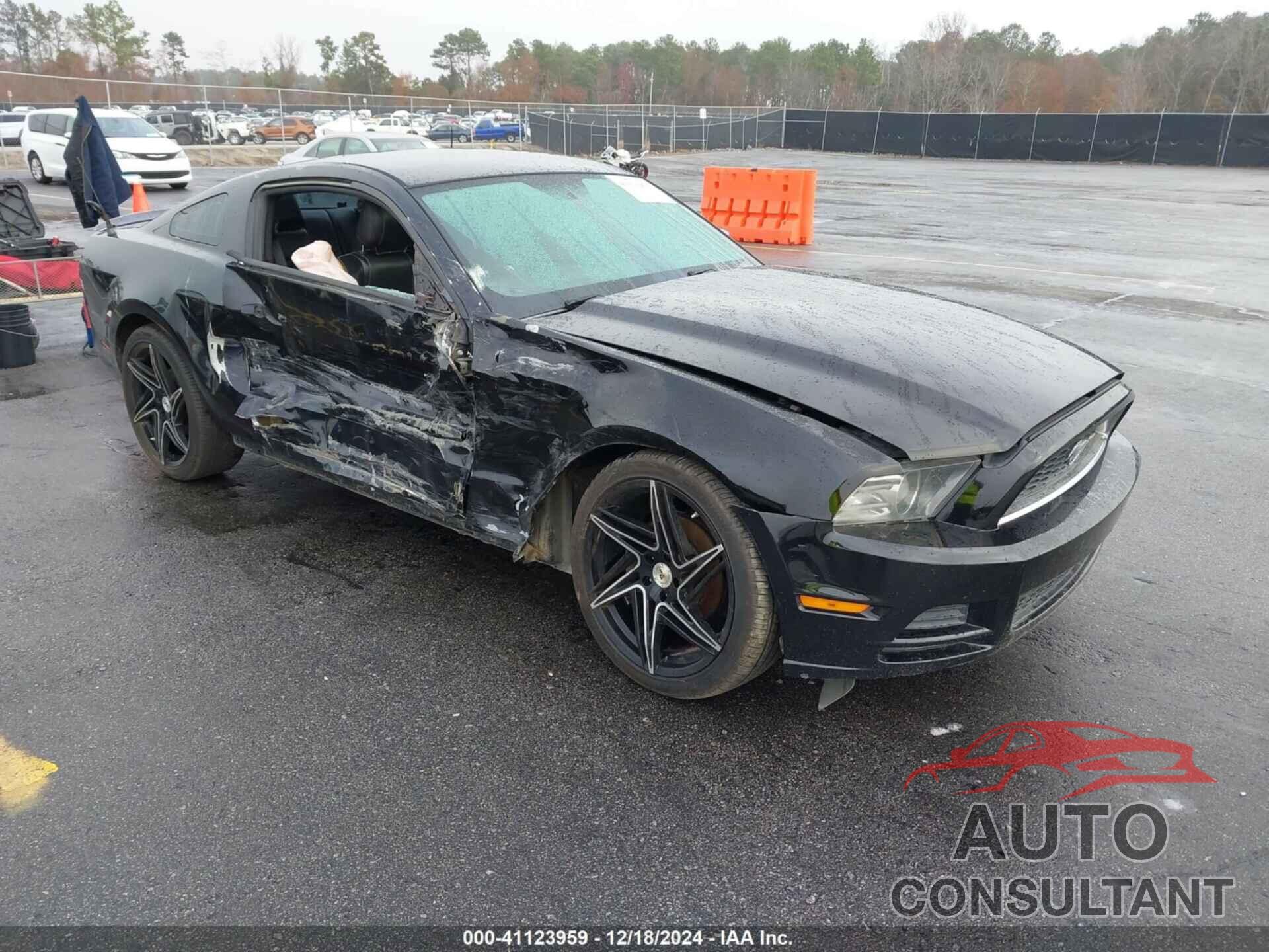 FORD MUSTANG 2013 - 1ZVBP8AM7D5257473