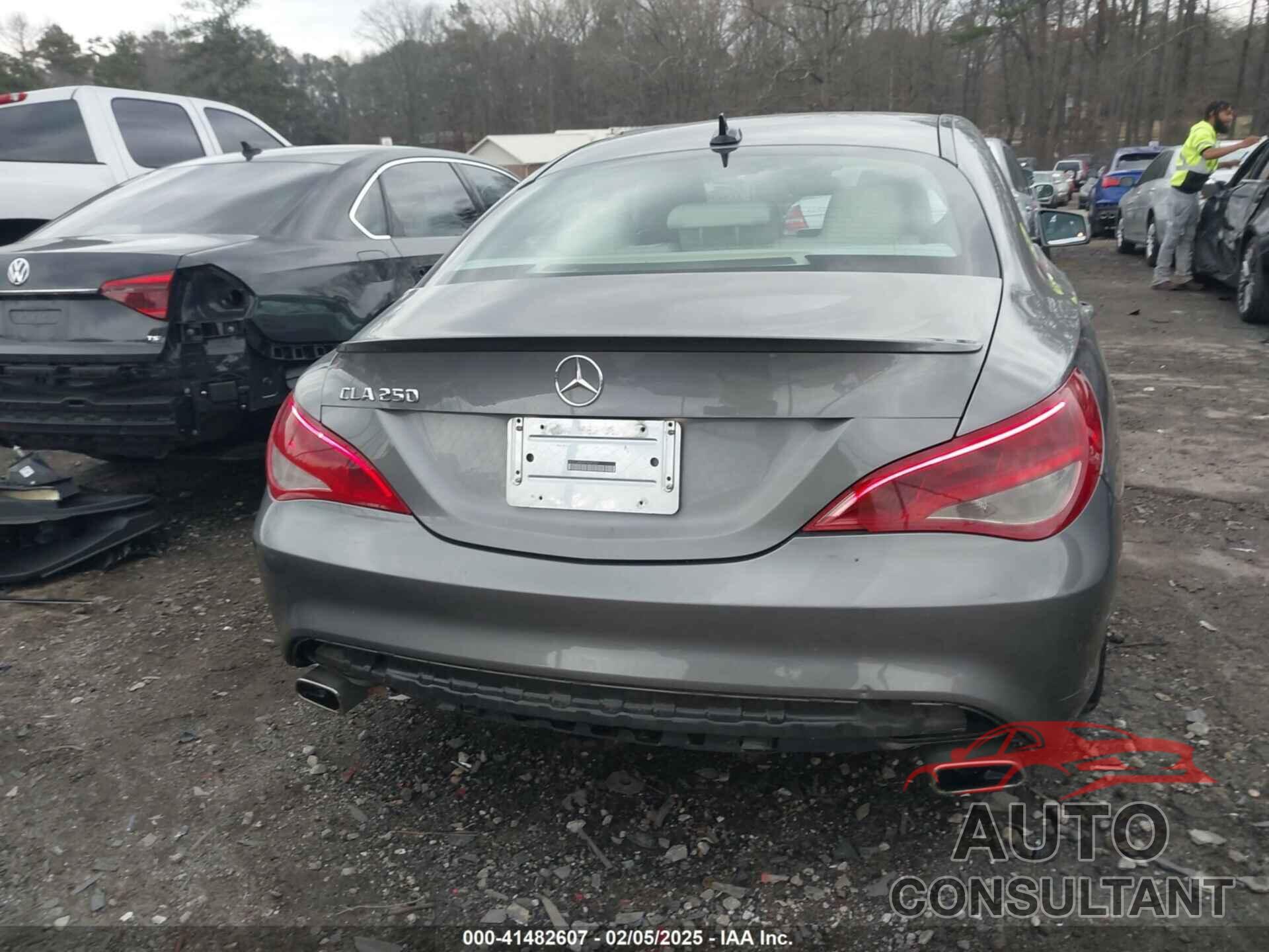 MERCEDES-BENZ CLA 250 2015 - WDDSJ4EB5FN247331