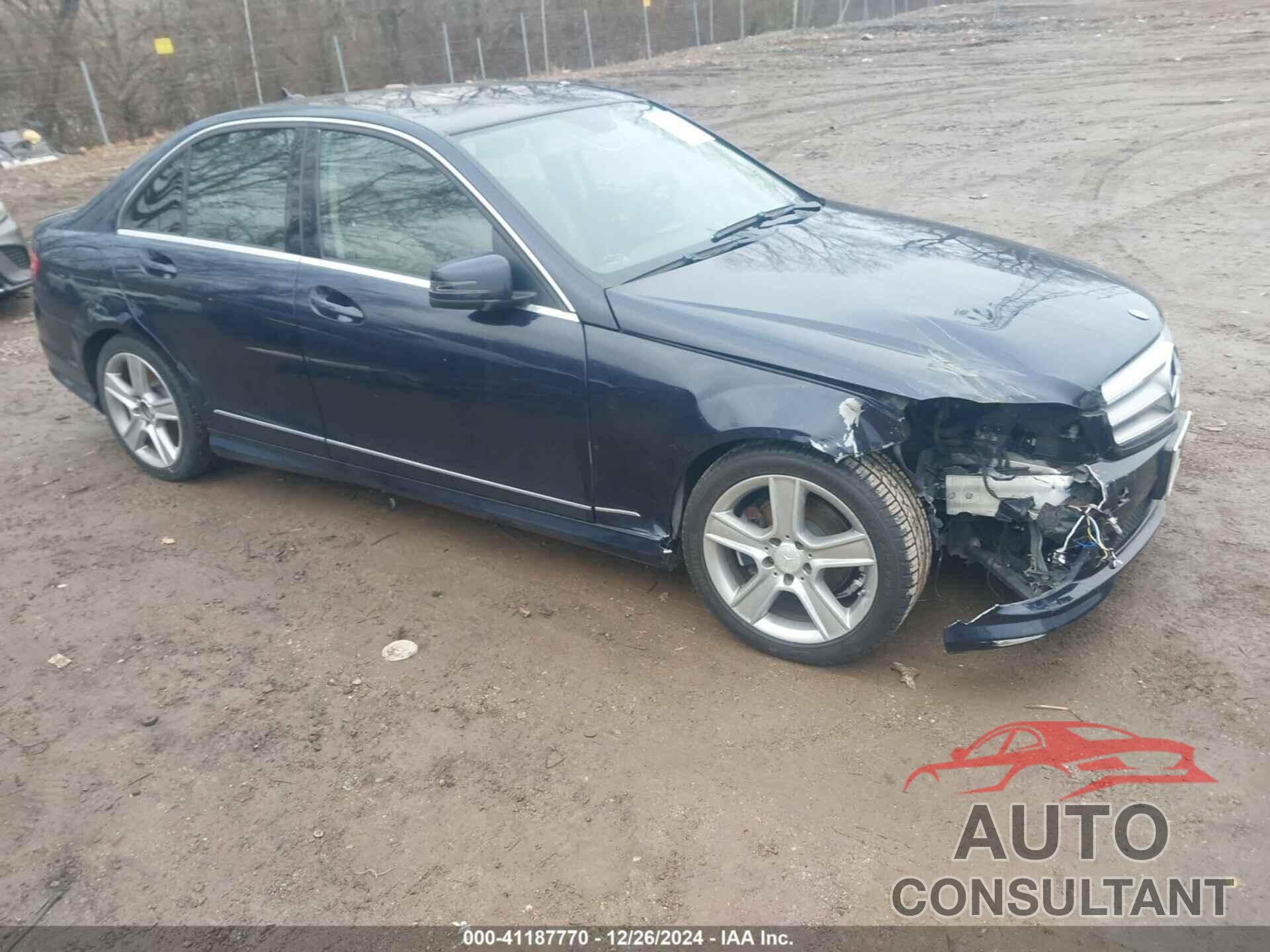 MERCEDES-BENZ C 300 2011 - WDDGF8BB4BR150529