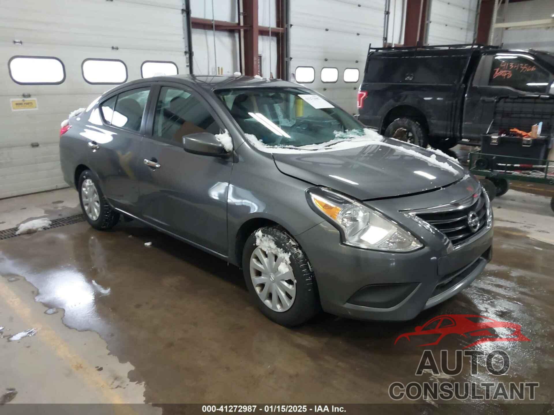 NISSAN VERSA 2018 - 3N1CN7AP9JL808065