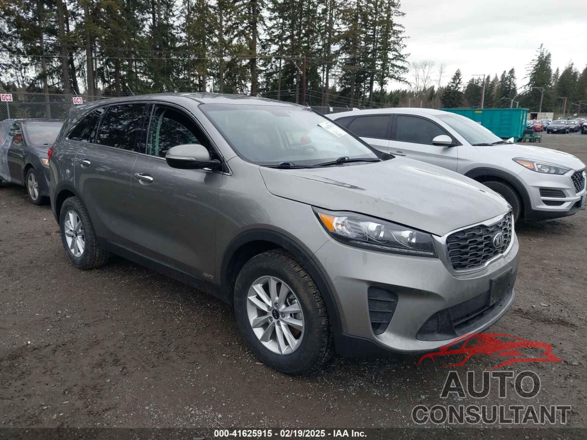 KIA SORENTO 2019 - 5XYPGDA5XKG499348