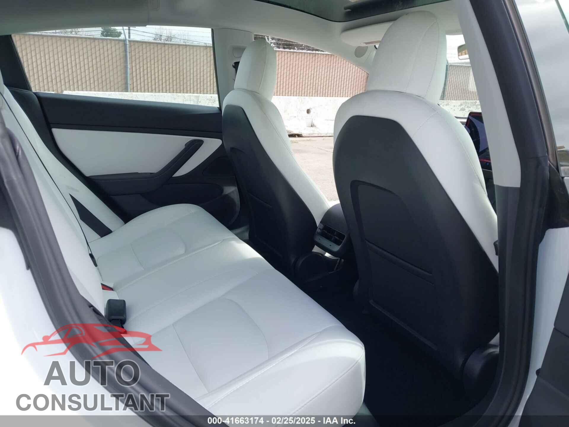 TESLA MODEL 3 2021 - 5YJ3E1EA0MF877908