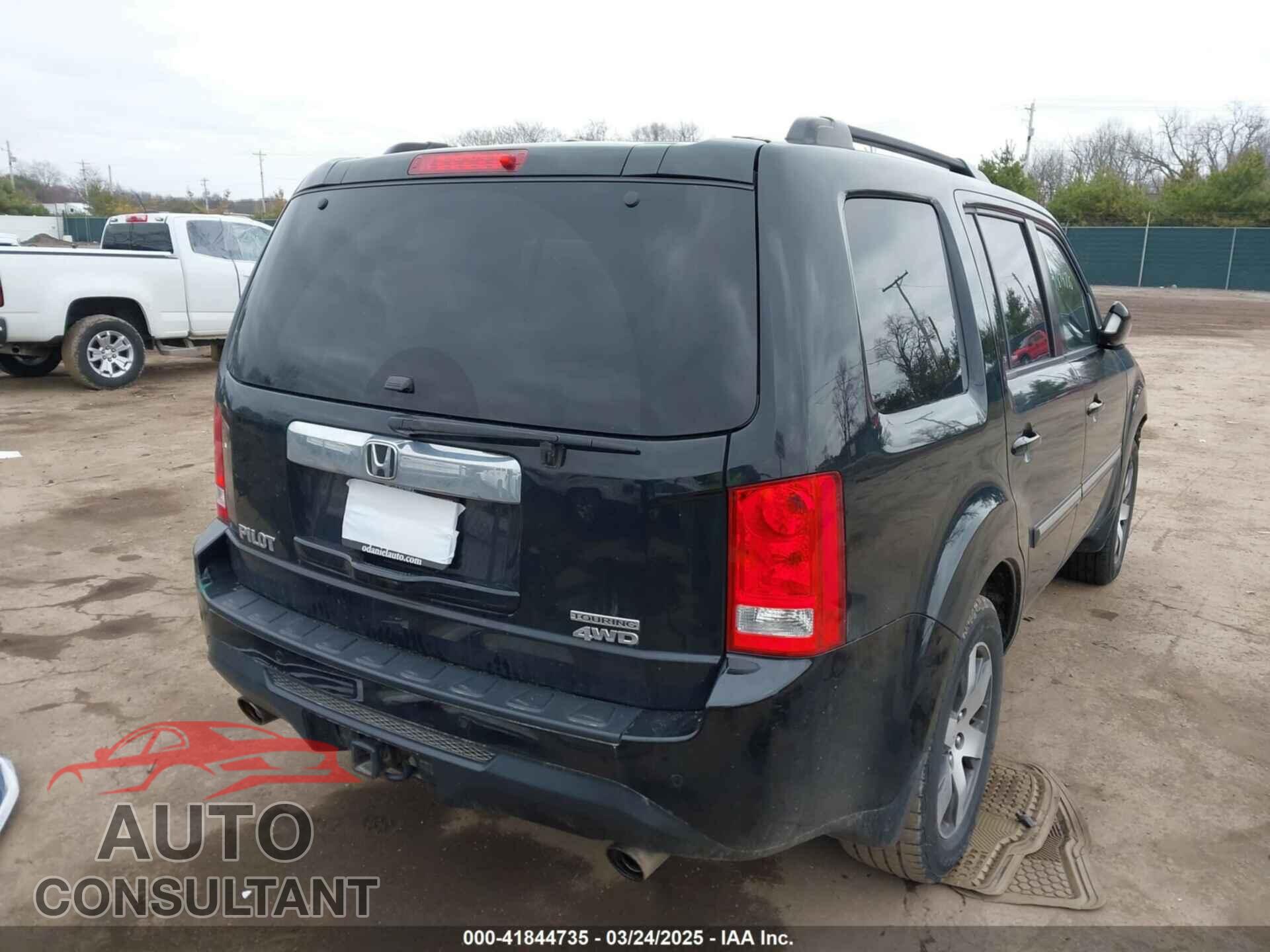 HONDA PILOT 2013 - 5FNYF4H92DB026943