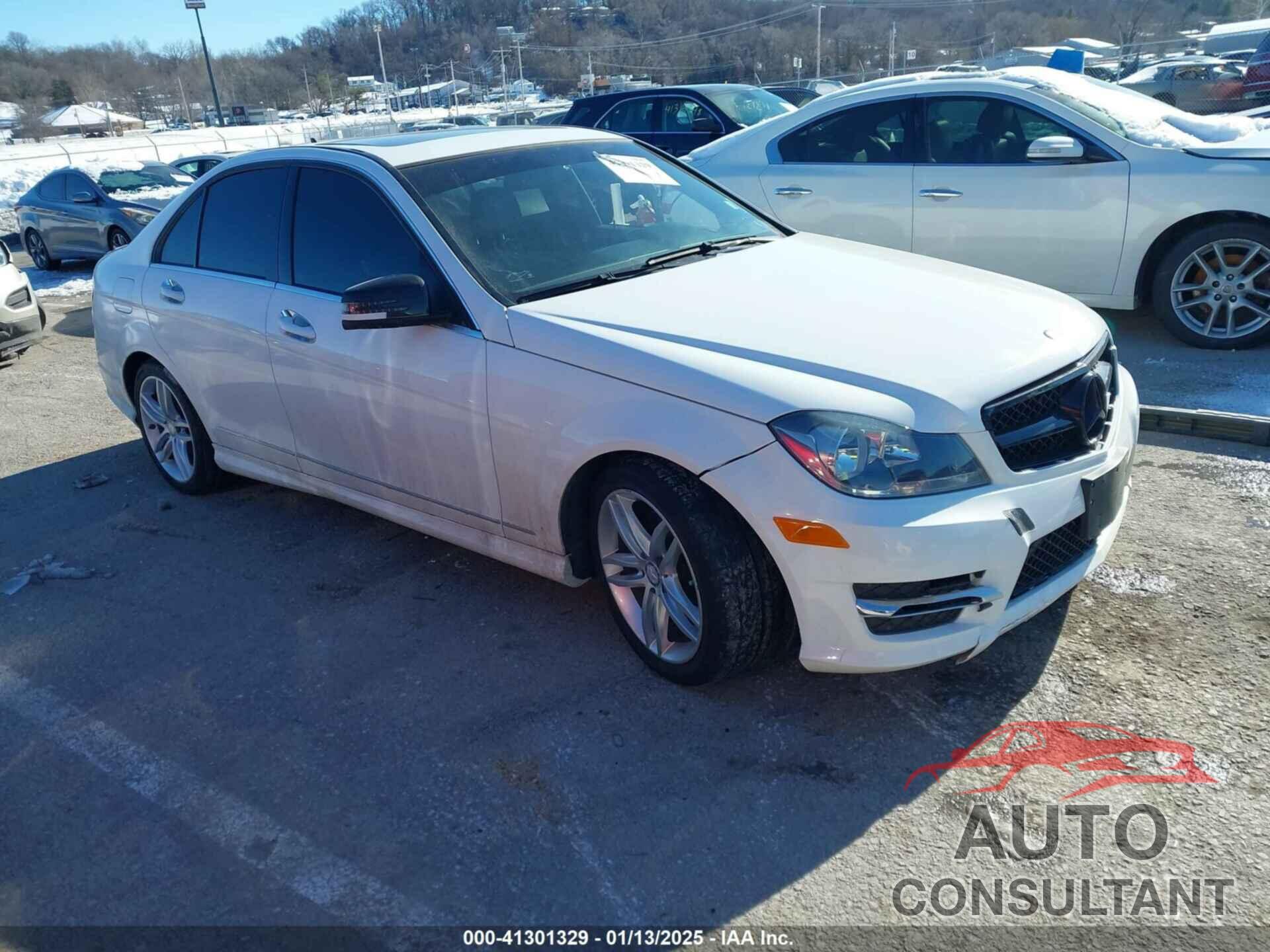 MERCEDES-BENZ C 300 2013 - WDDGF8AB1DR253086