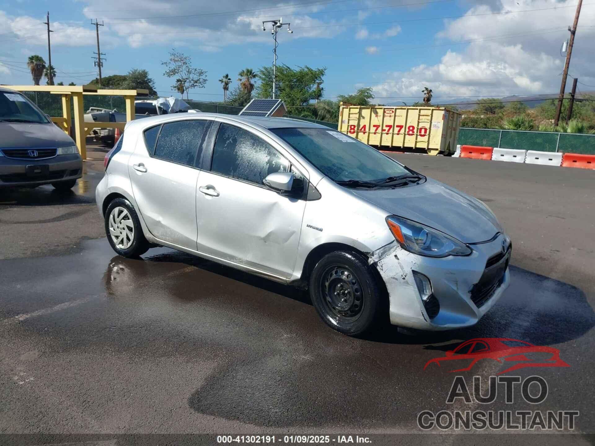 TOYOTA PRIUS C 2015 - JTDKDTB36F1578113