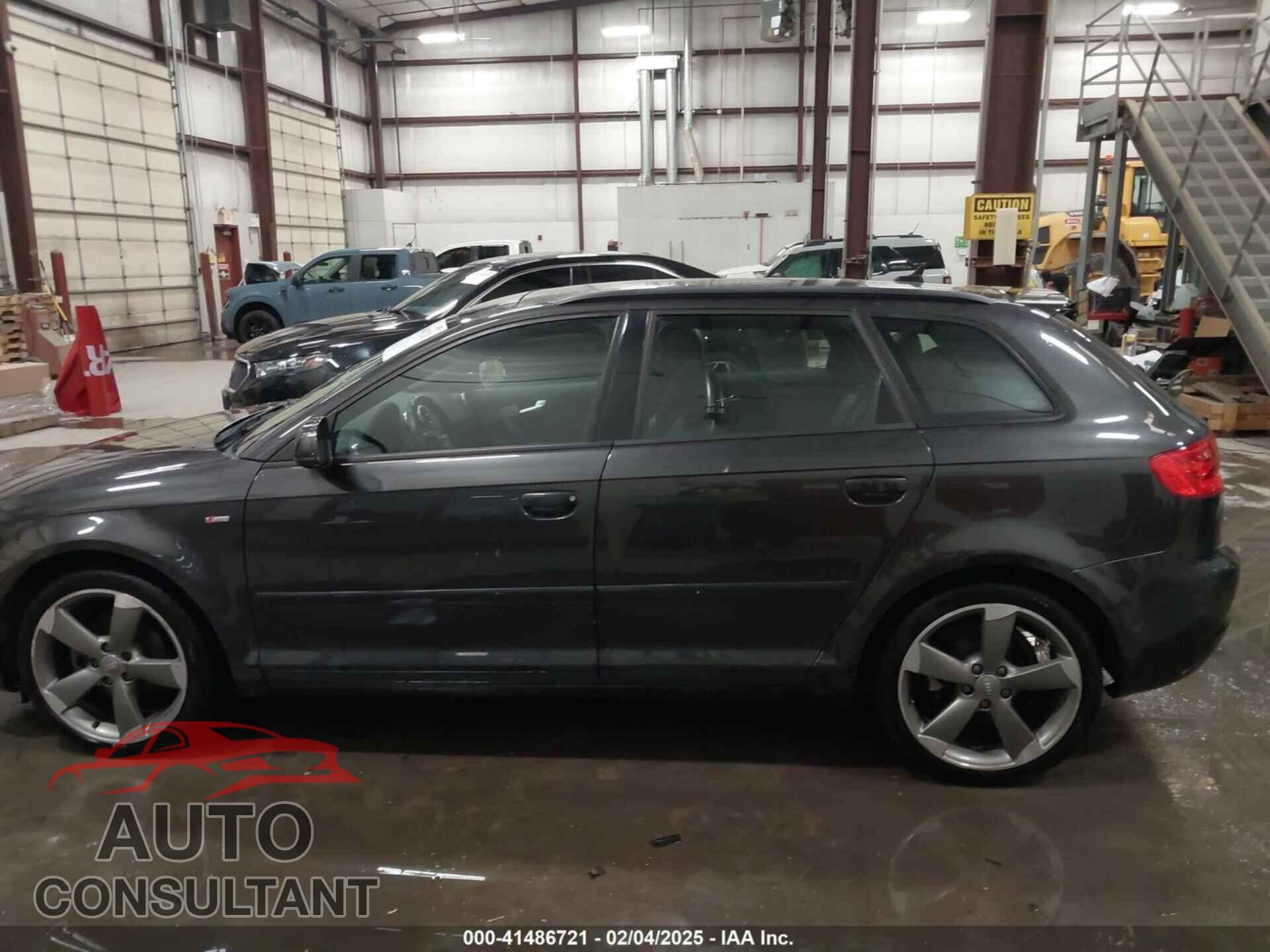 AUDI A3 2012 - WAUKJBFM9CA092152