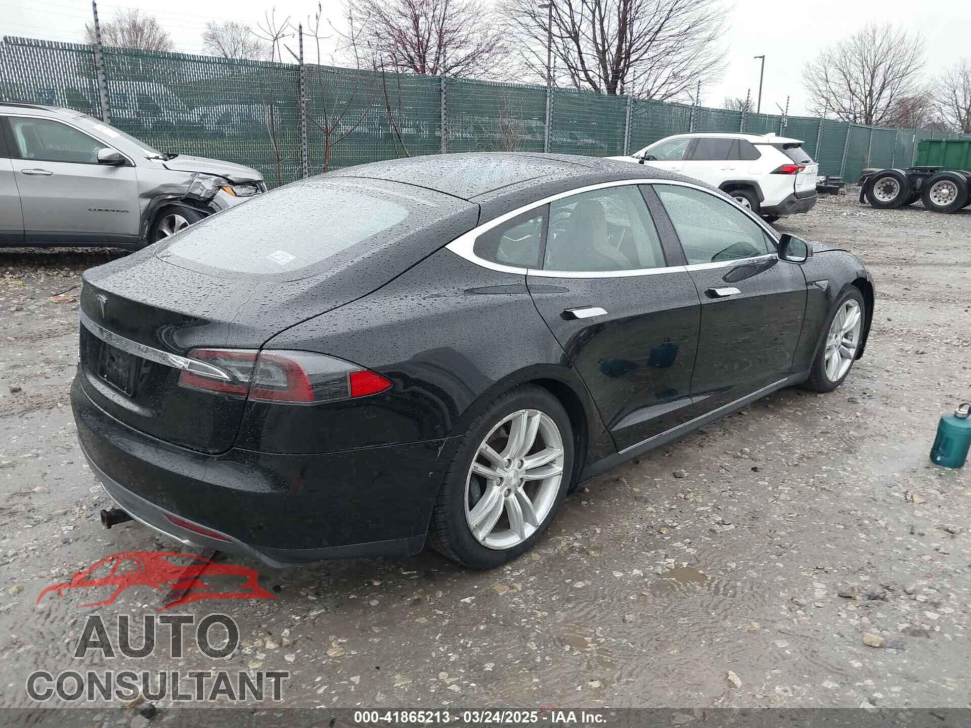 TESLA MODEL S 2013 - 5YJSA1DN9DFP03380