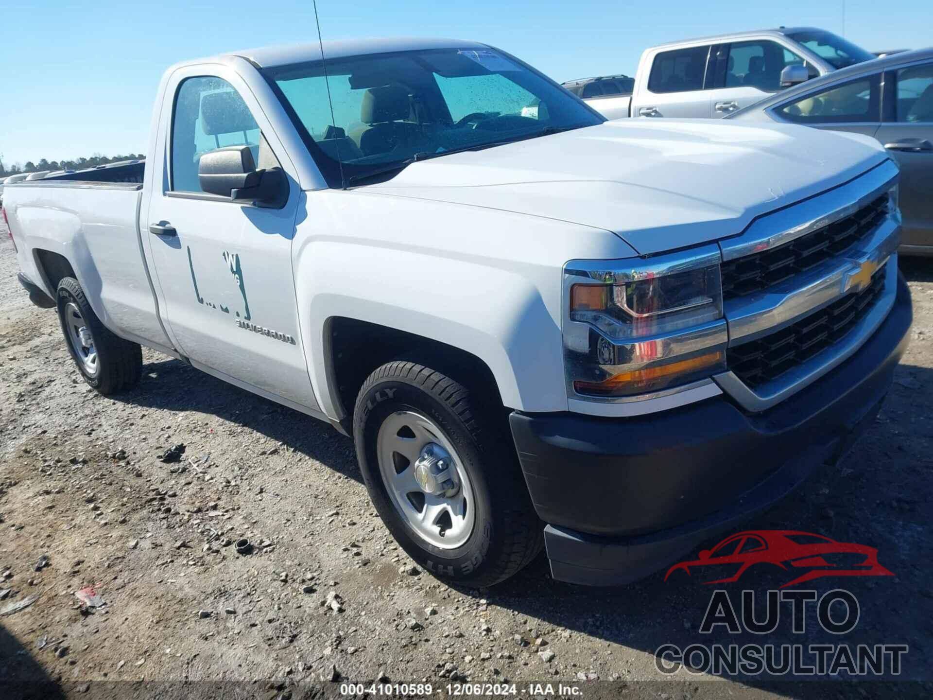 CHEVROLET SILVERADO 1500 2018 - 1GCNCNEH6JZ244158