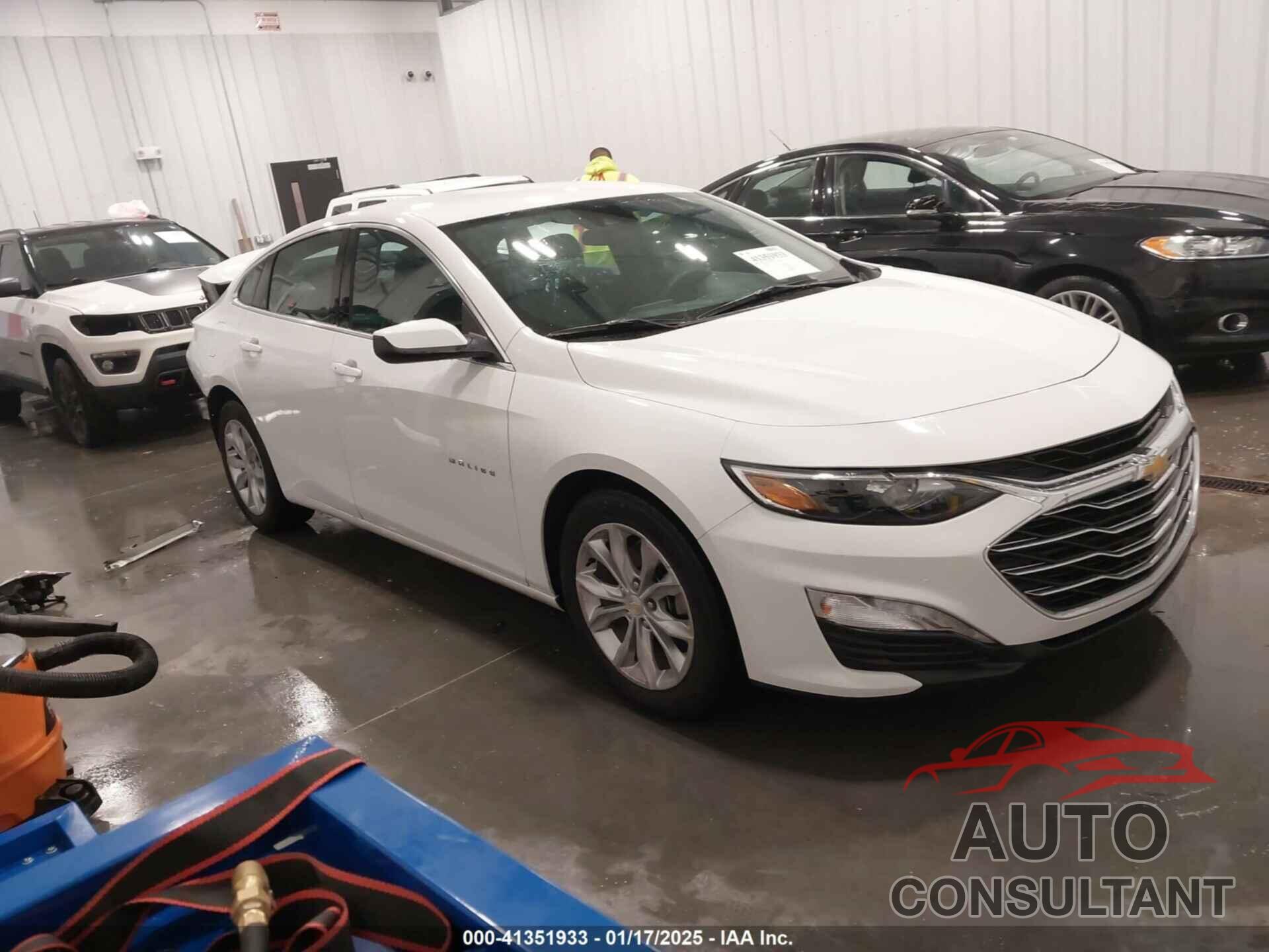 CHEVROLET MALIBU 2023 - 1G1ZD5ST9PF138362