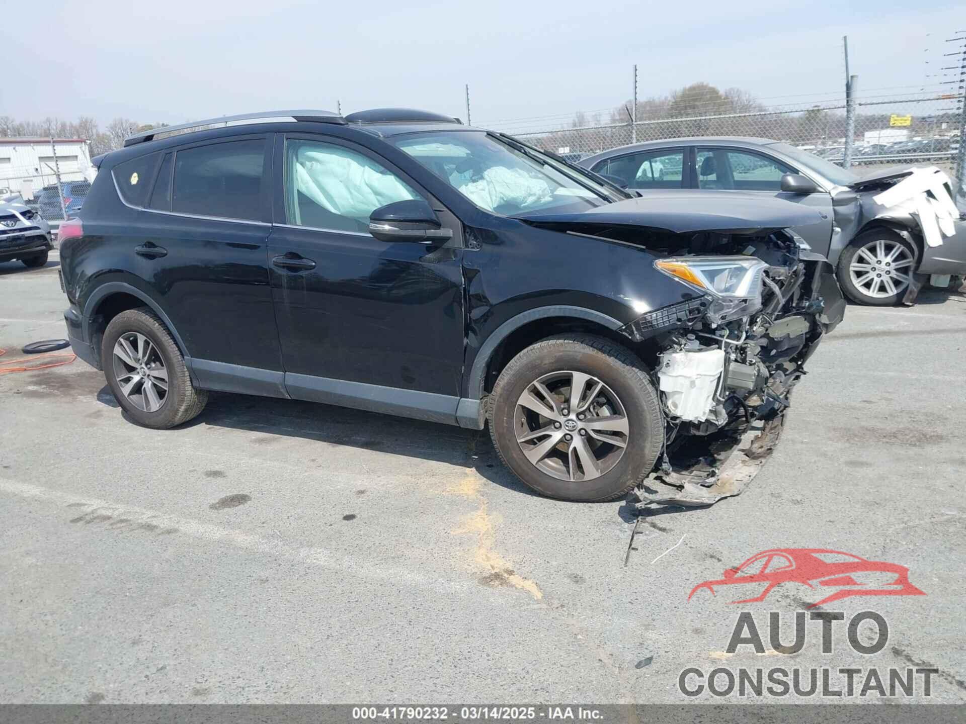 TOYOTA RAV4 2018 - 2T3RFREV6JW734993