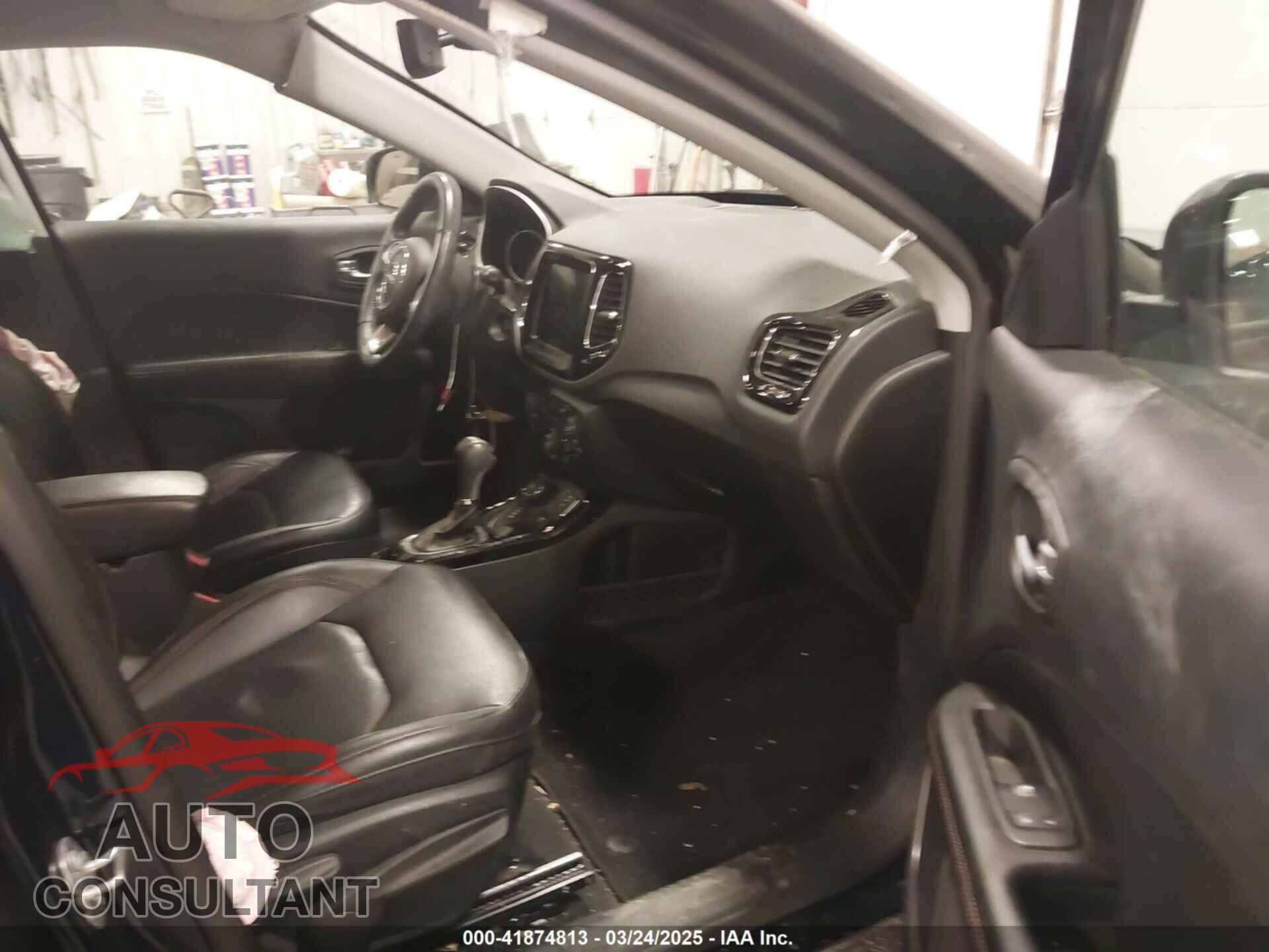 JEEP COMPASS 2019 - 3C4NJDCB3KT616773