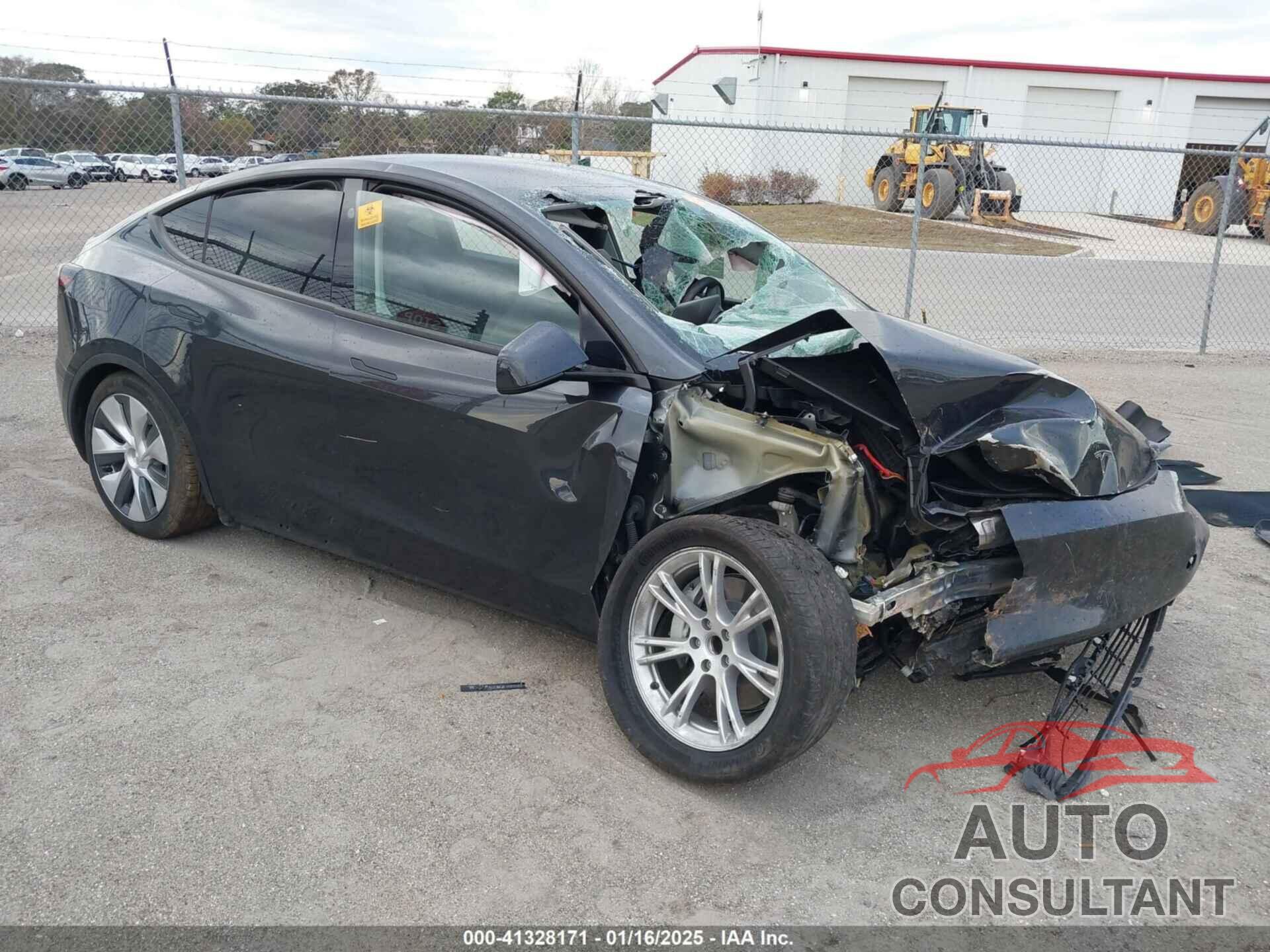 TESLA MODEL Y 2024 - 7SAYGDED9RF040080