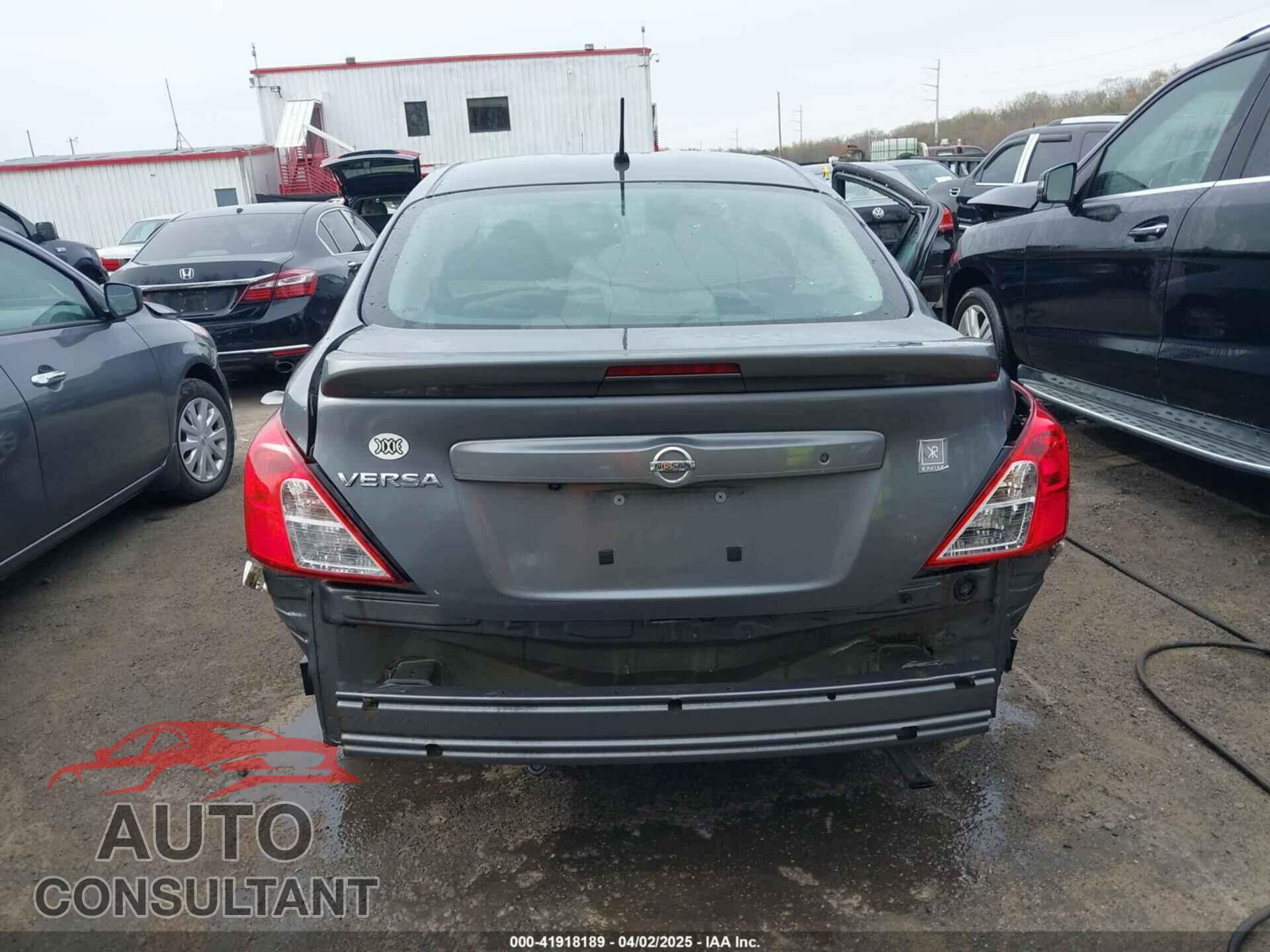 NISSAN VERSA 2019 - 3N1CN7AP3KL801047
