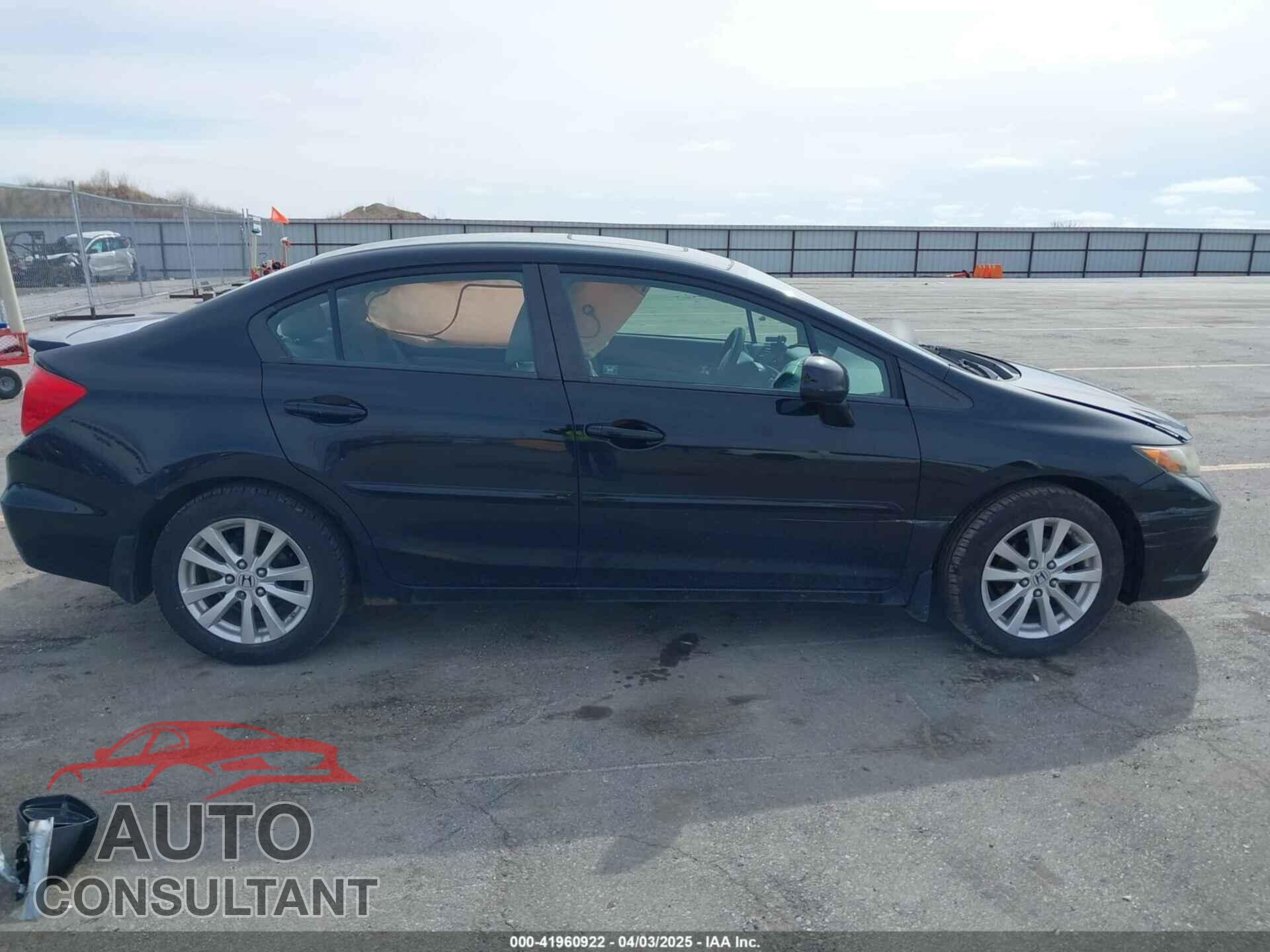 HONDA CIVIC 2012 - JHMFB2F84CS002015