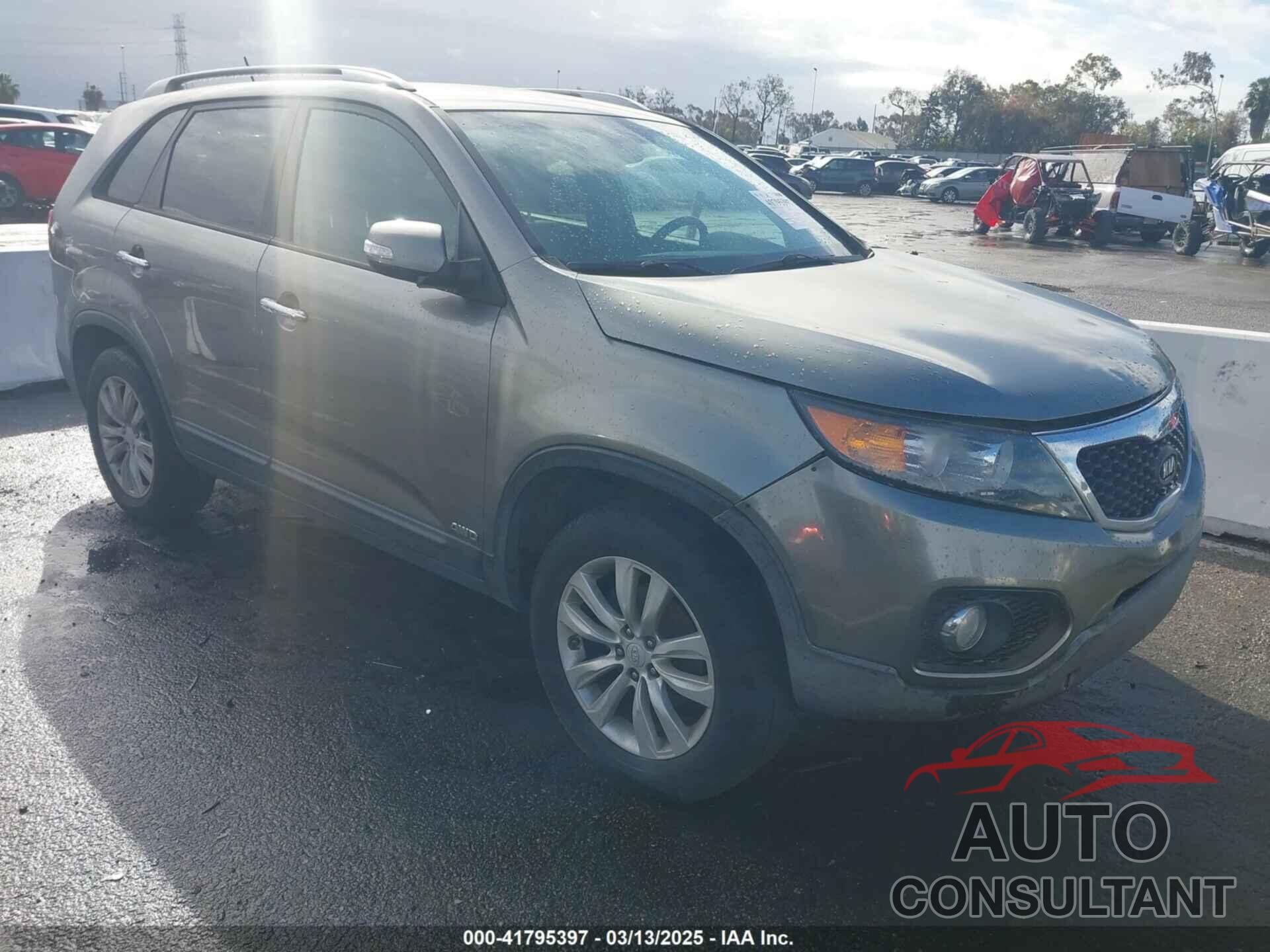 KIA SORENTO 2011 - 5XYKTDA2XBG166661