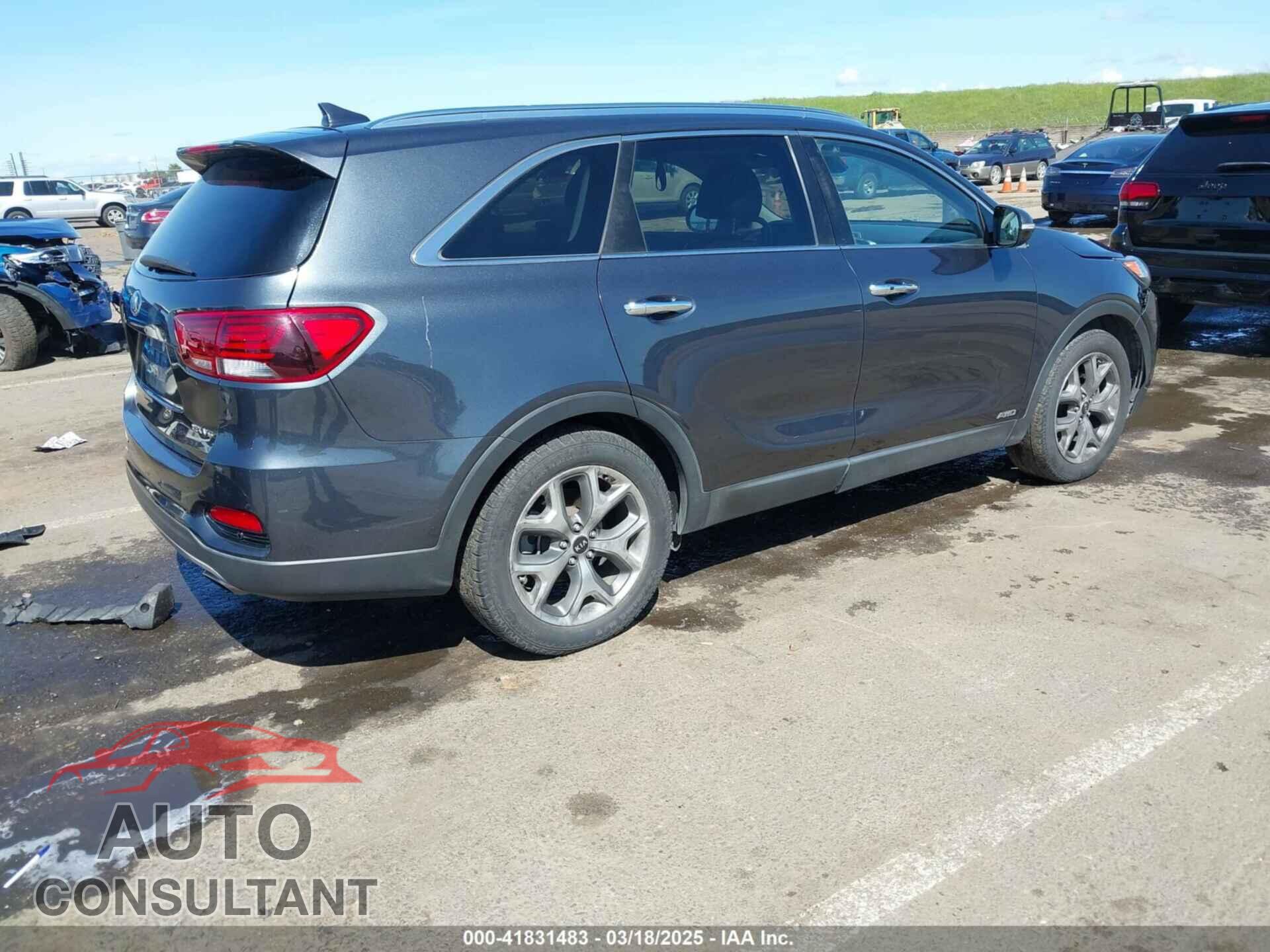 KIA SORENTO 2019 - 5XYPHDA58KG608564