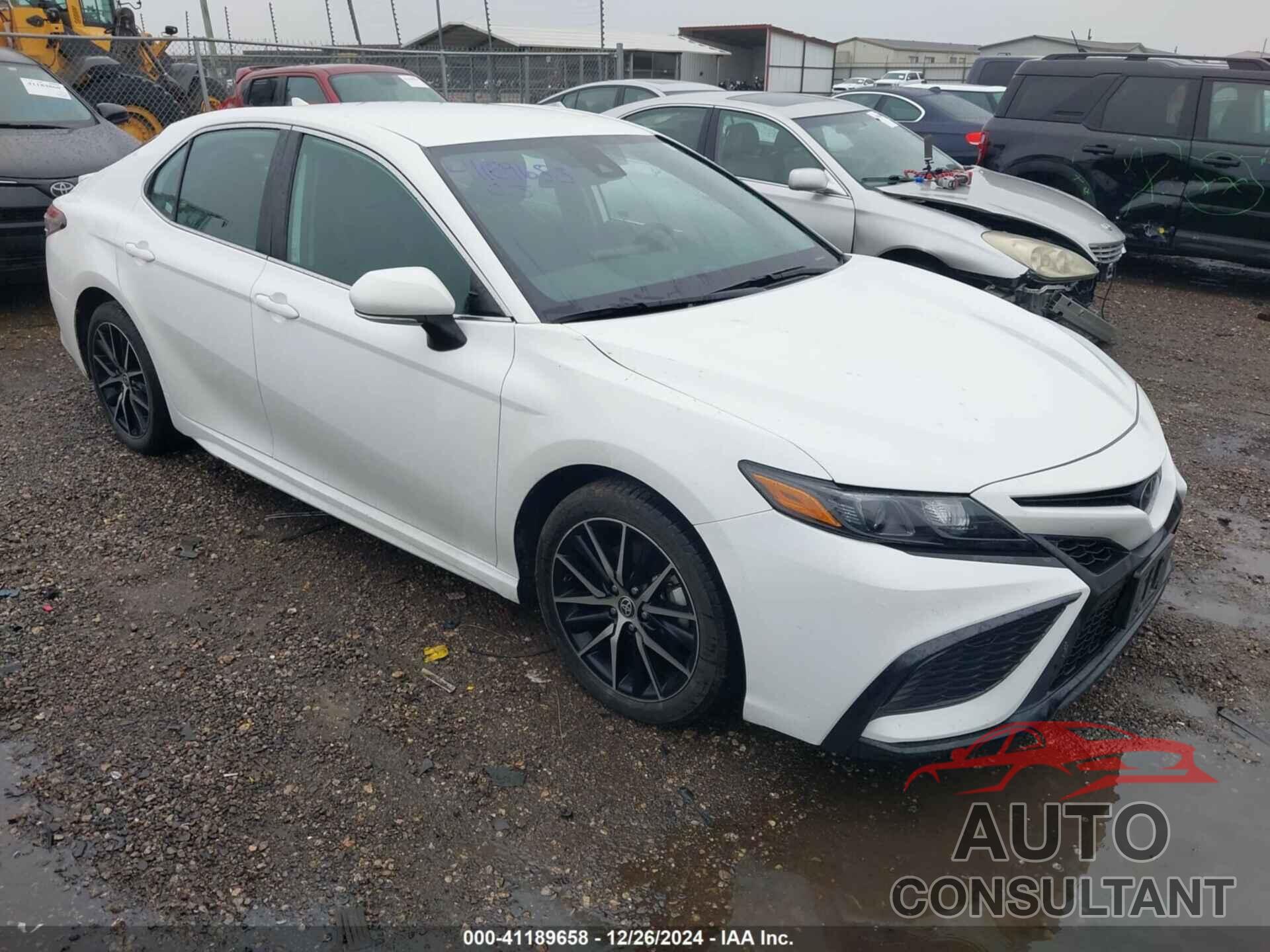 TOYOTA CAMRY 2023 - 4T1G11AK8PU119642