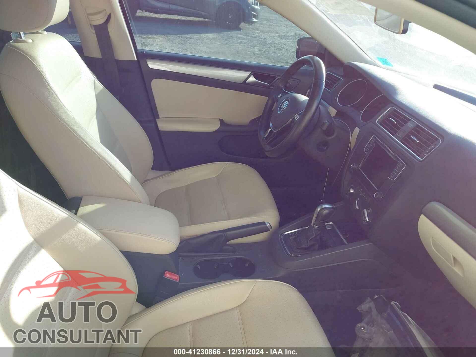 VOLKSWAGEN JETTA 2017 - 3VWDB7AJ5HM320285