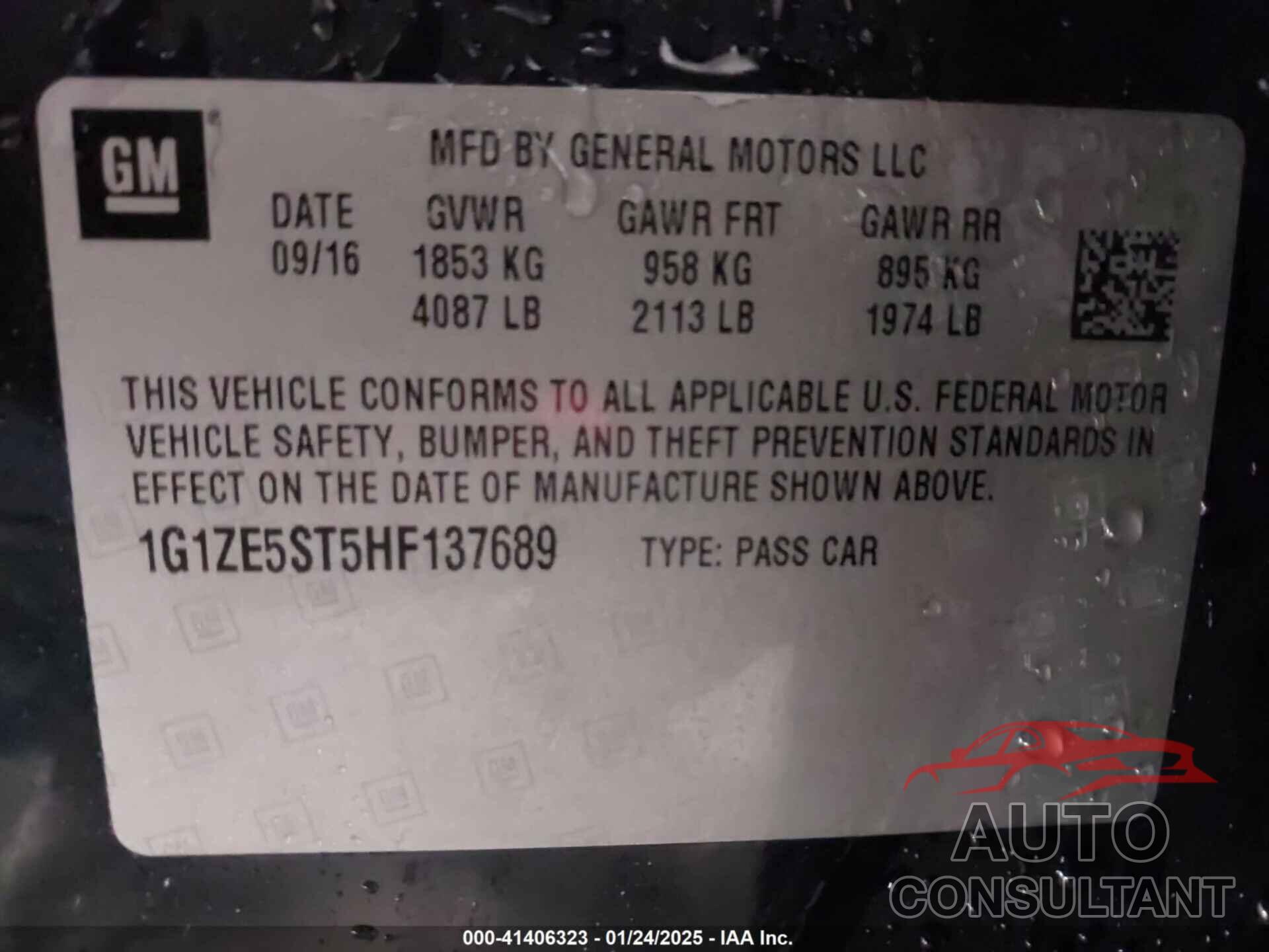 CHEVROLET MALIBU 2017 - 1G1ZE5ST5HF137689