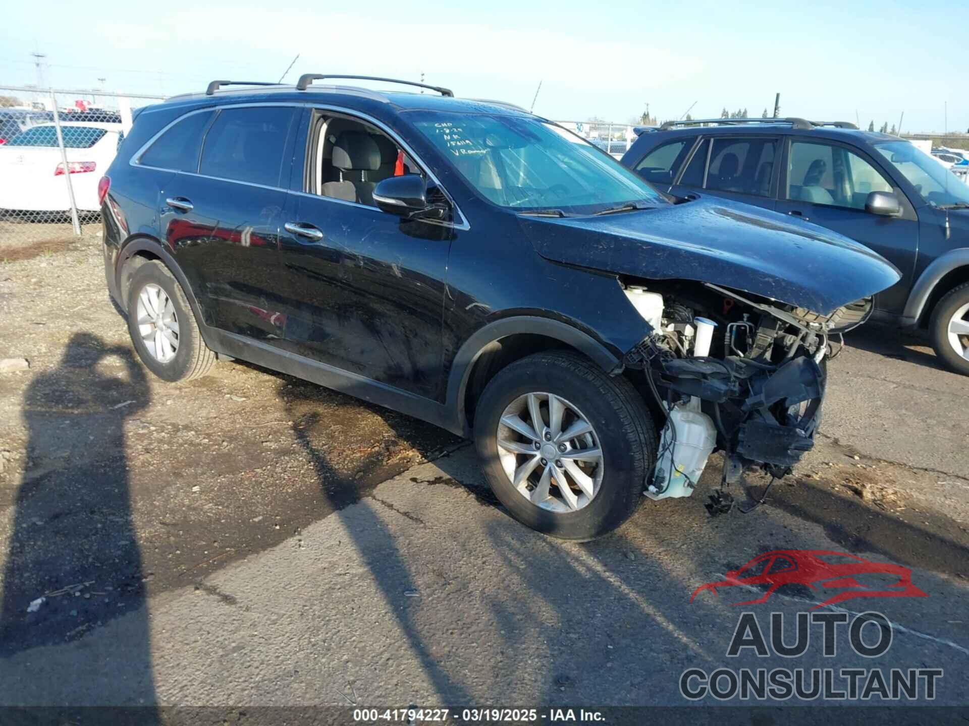 KIA SORENTO 2018 - 5XYPG4A31JG415818