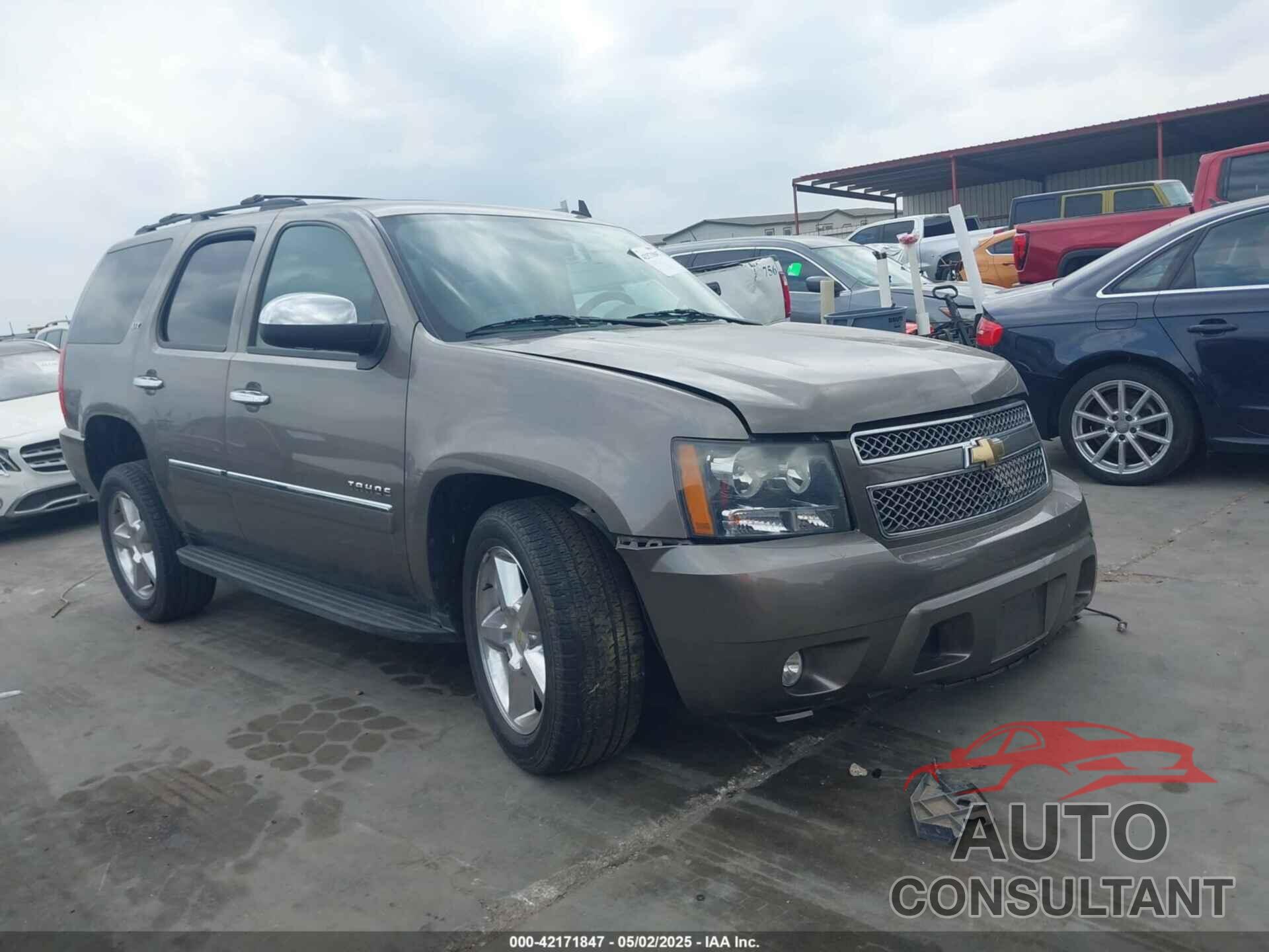 CHEVROLET TAHOE 2011 - 1GNSCCE08BR394055