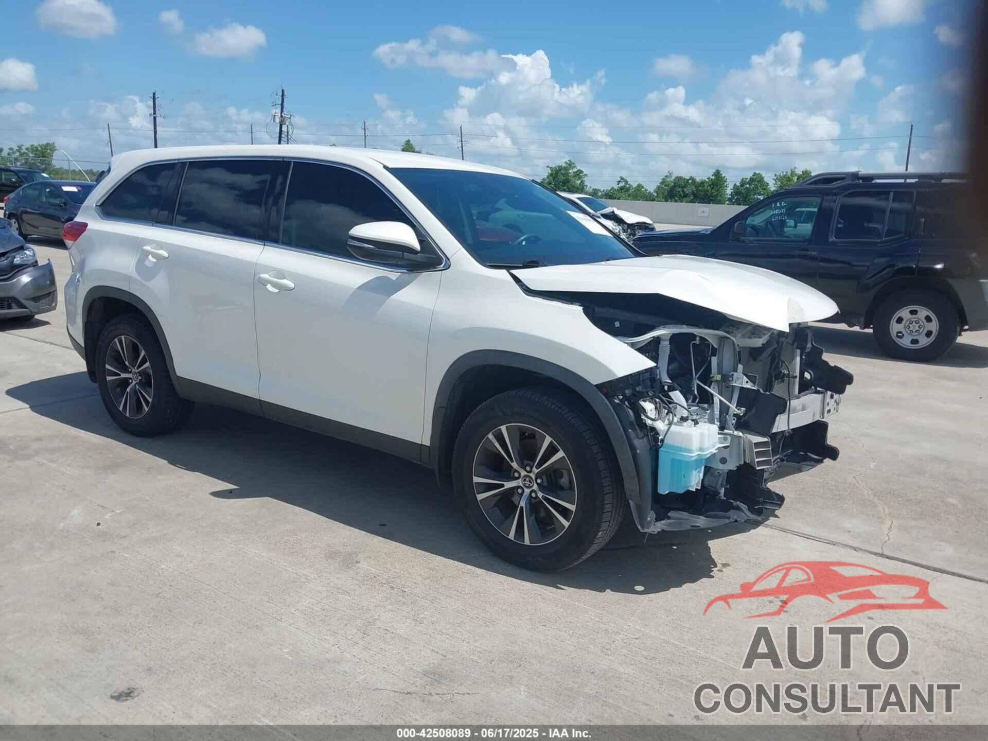TOYOTA HIGHLANDER 2019 - 5TDZARFH0KS055800