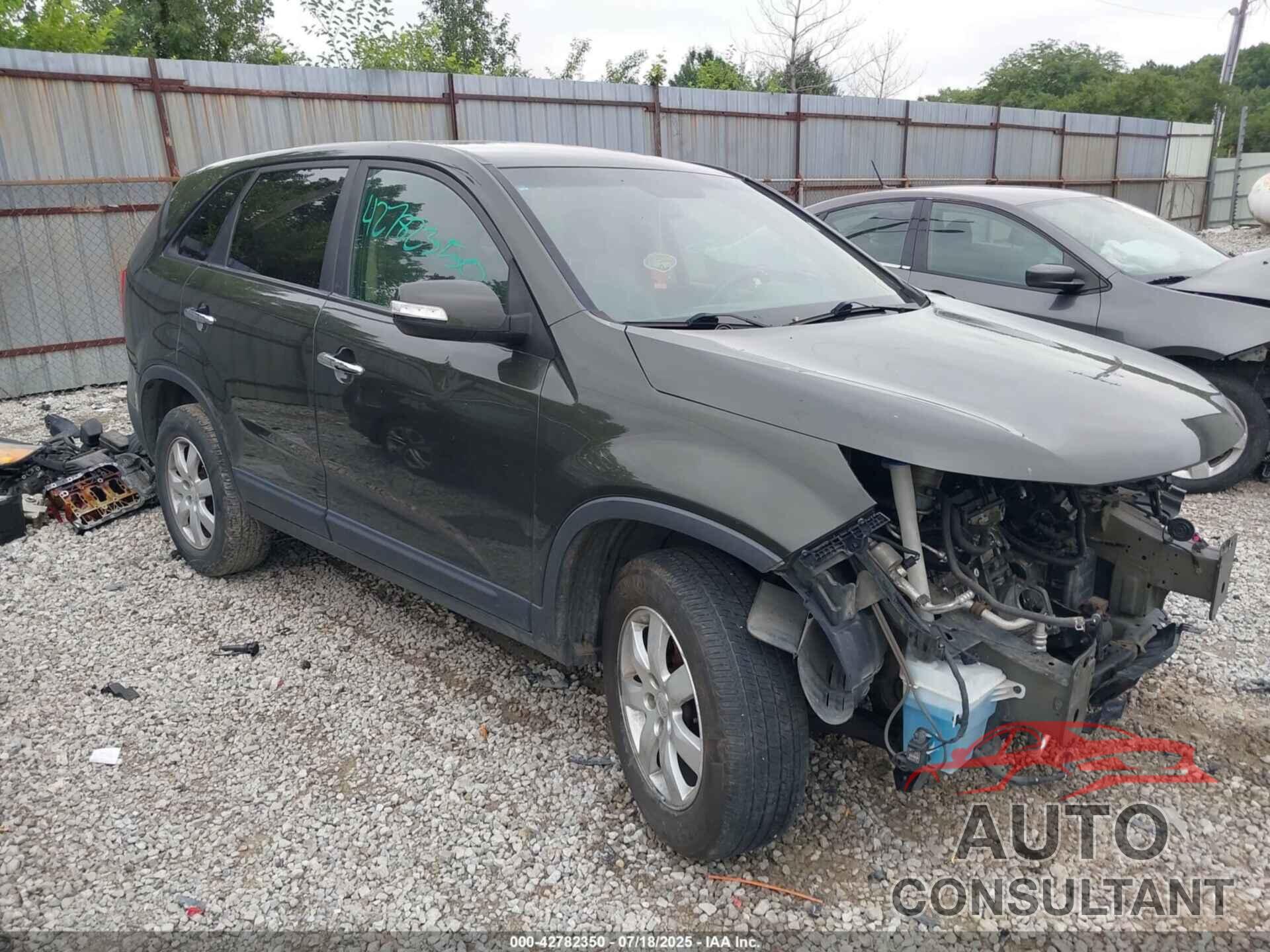 KIA SORENTO 2011 - 5XYKT3A11BG139110