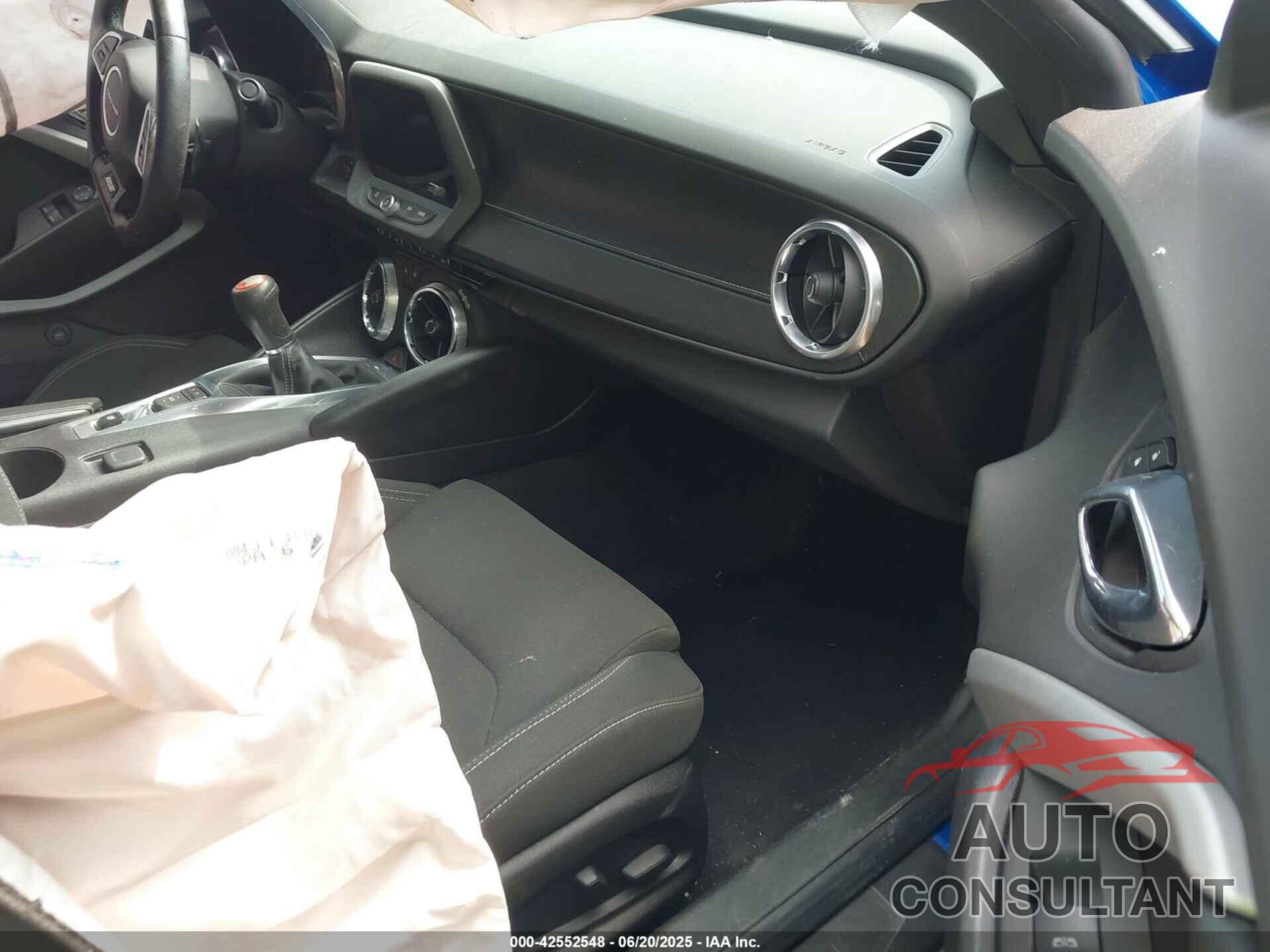CHEVROLET CAMARO 2017 - 1G1FE1R77H0119878