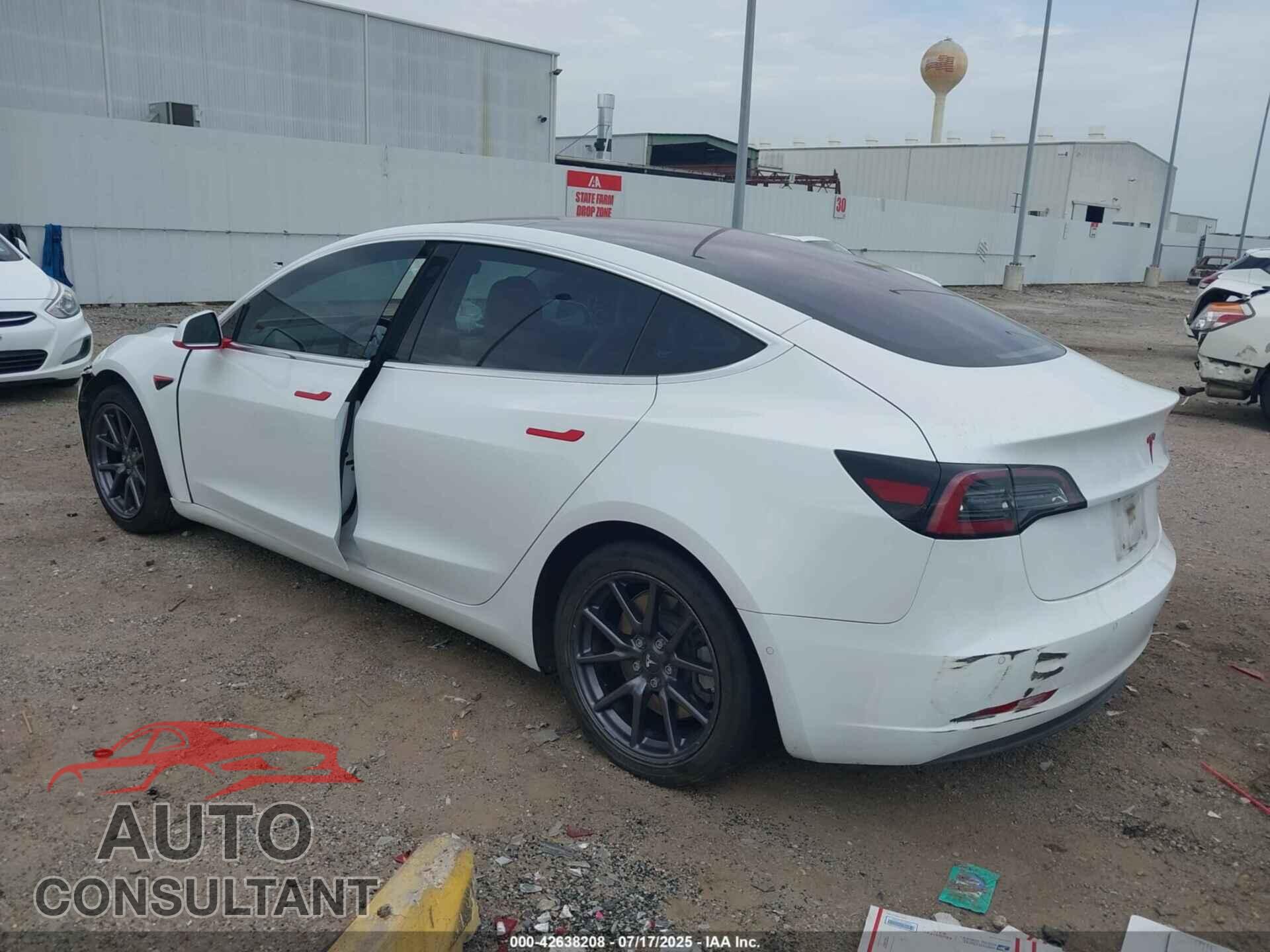 TESLA MODEL 3 2018 - 5YJ3E1EA8JF052503