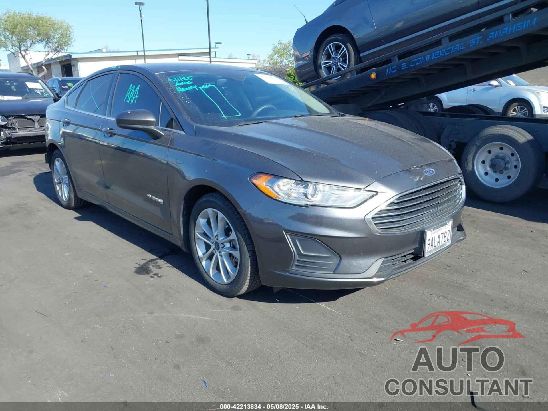 FORD FUSION HYBRID 2019 - 3FA6P0LU5KR200773