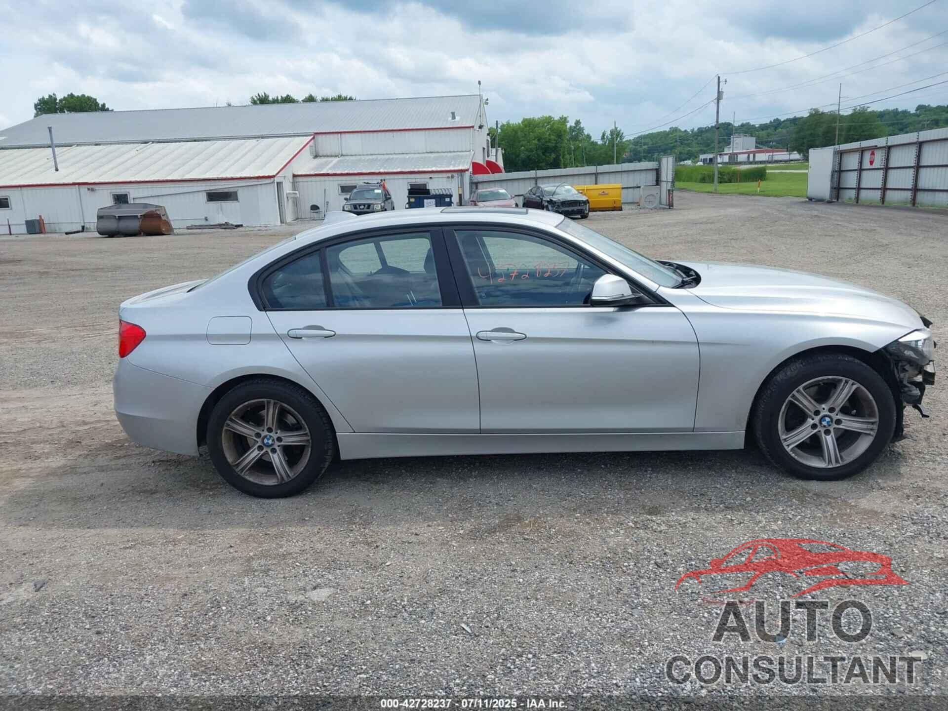 BMW 328I 2015 - WBA3B3C5XFF546632