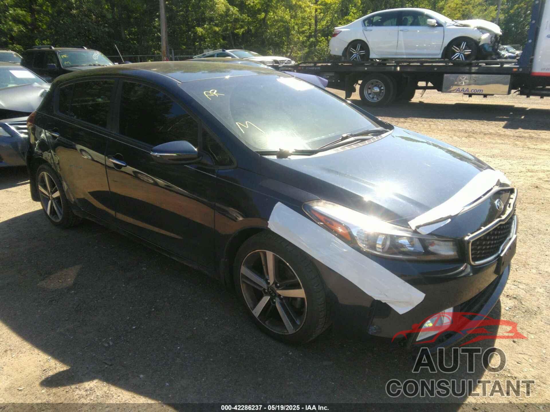 KIA FORTE 2017 - KNAFX5A84H5708514