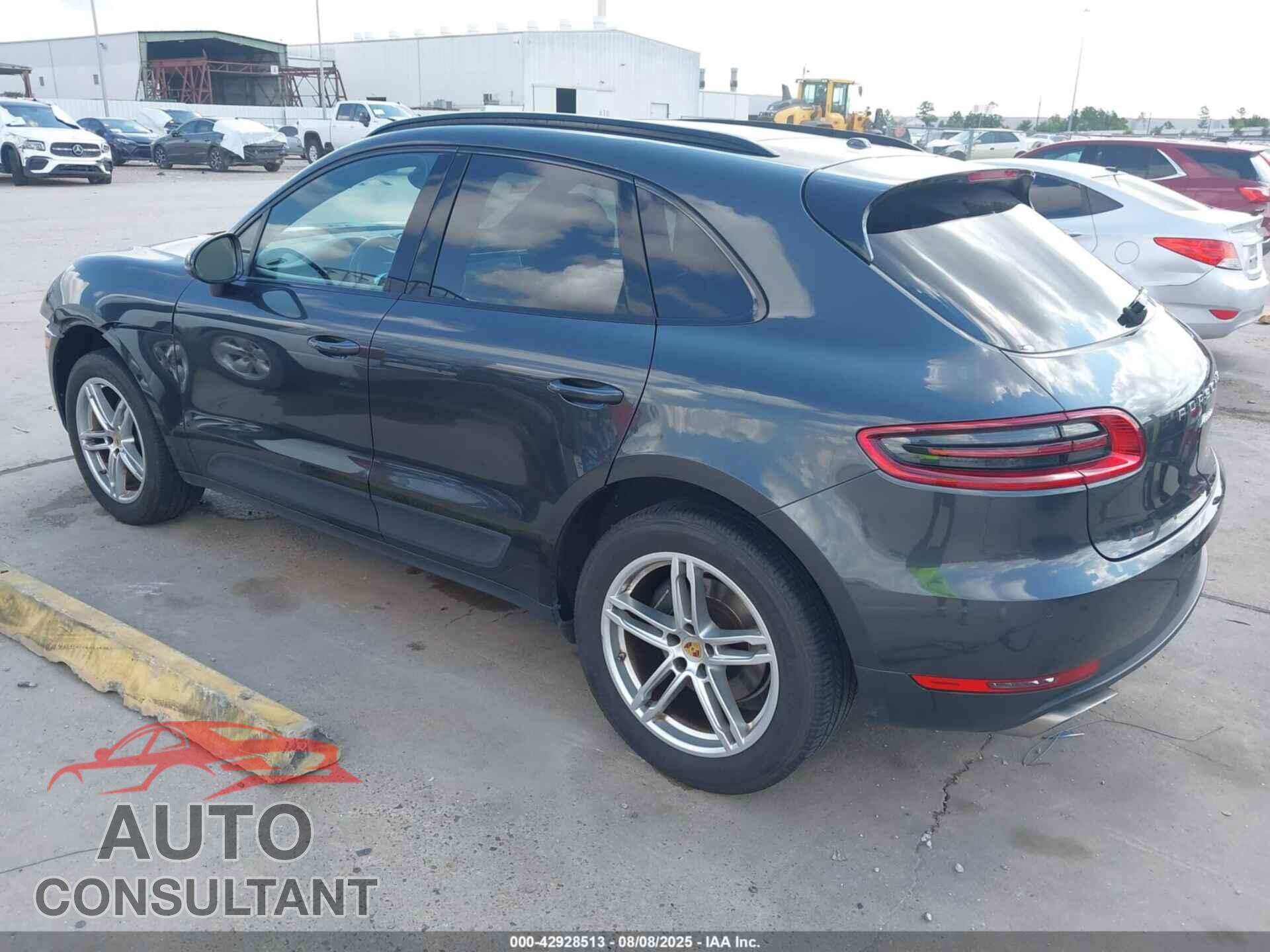 PORSCHE MACAN 2017 - WP1AA2A59HLB04132