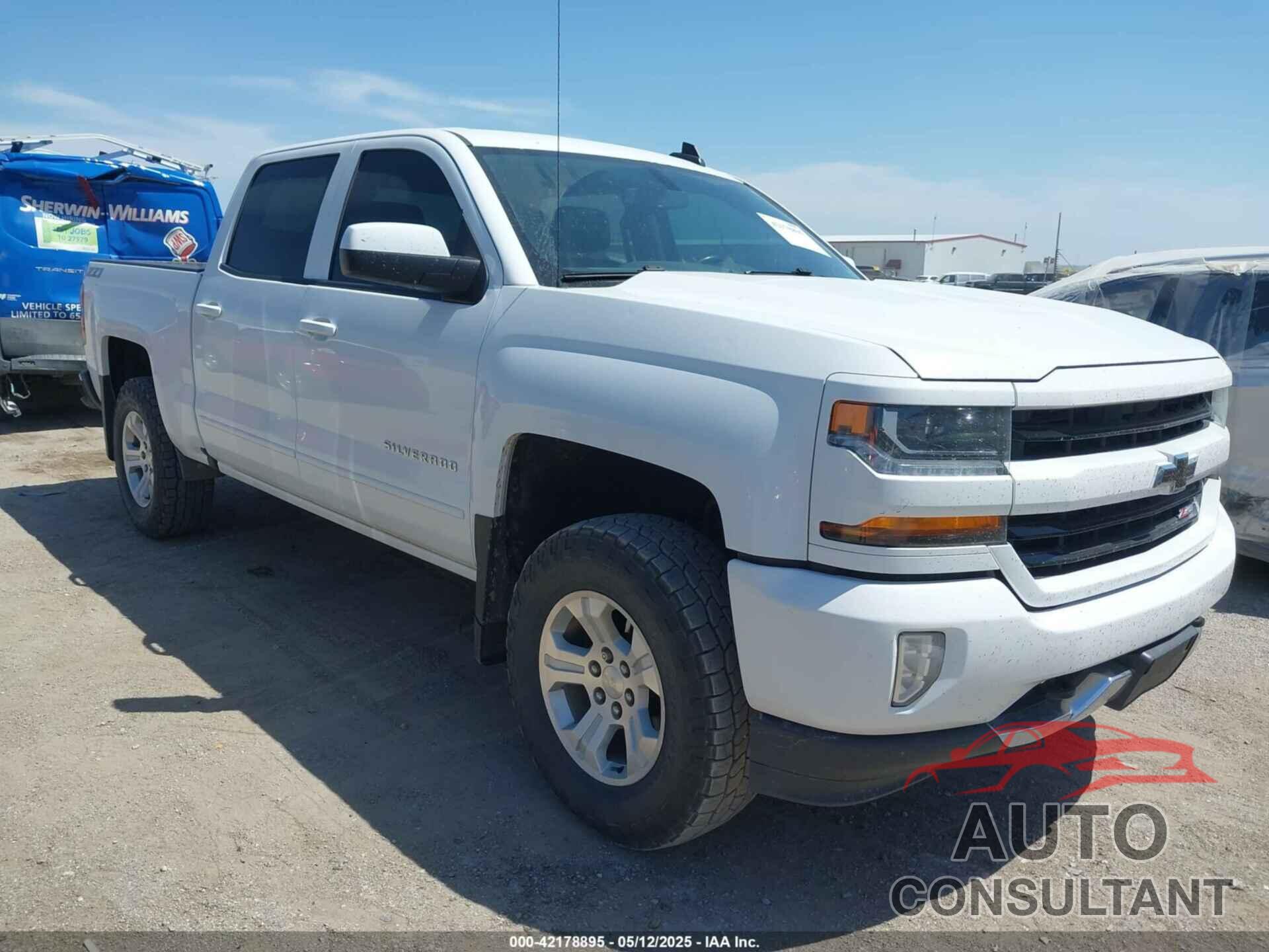 CHEVROLET SILVERADO 1500 2018 - 3GCUKREC0JG215376