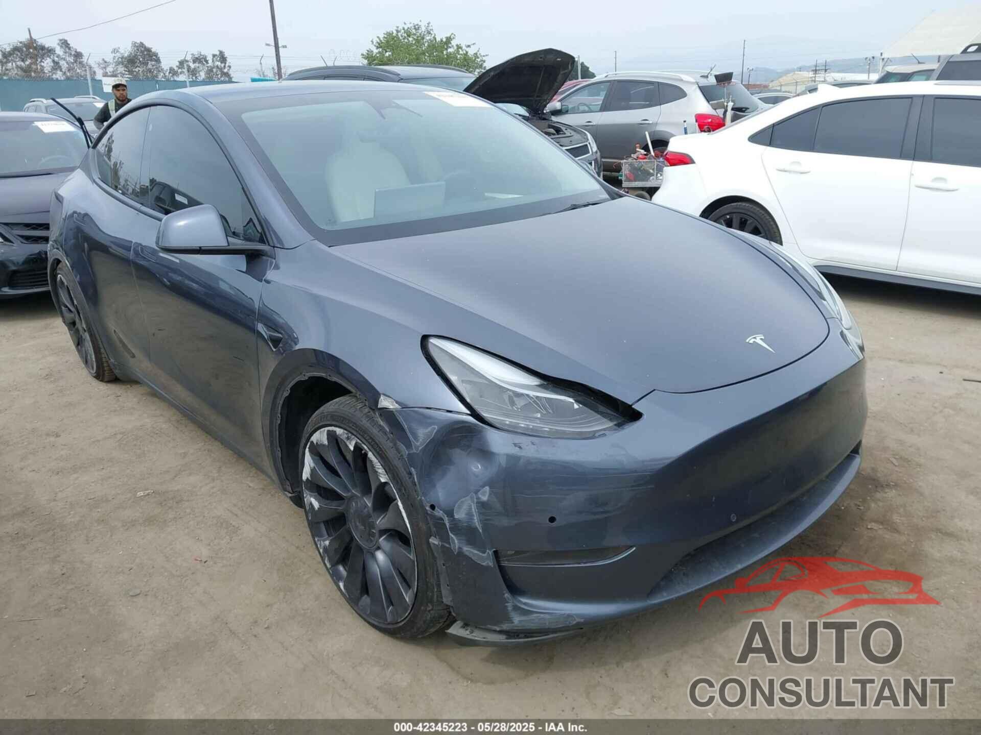 TESLA MODEL Y 2023 - 7SAYGDEFXPF585588