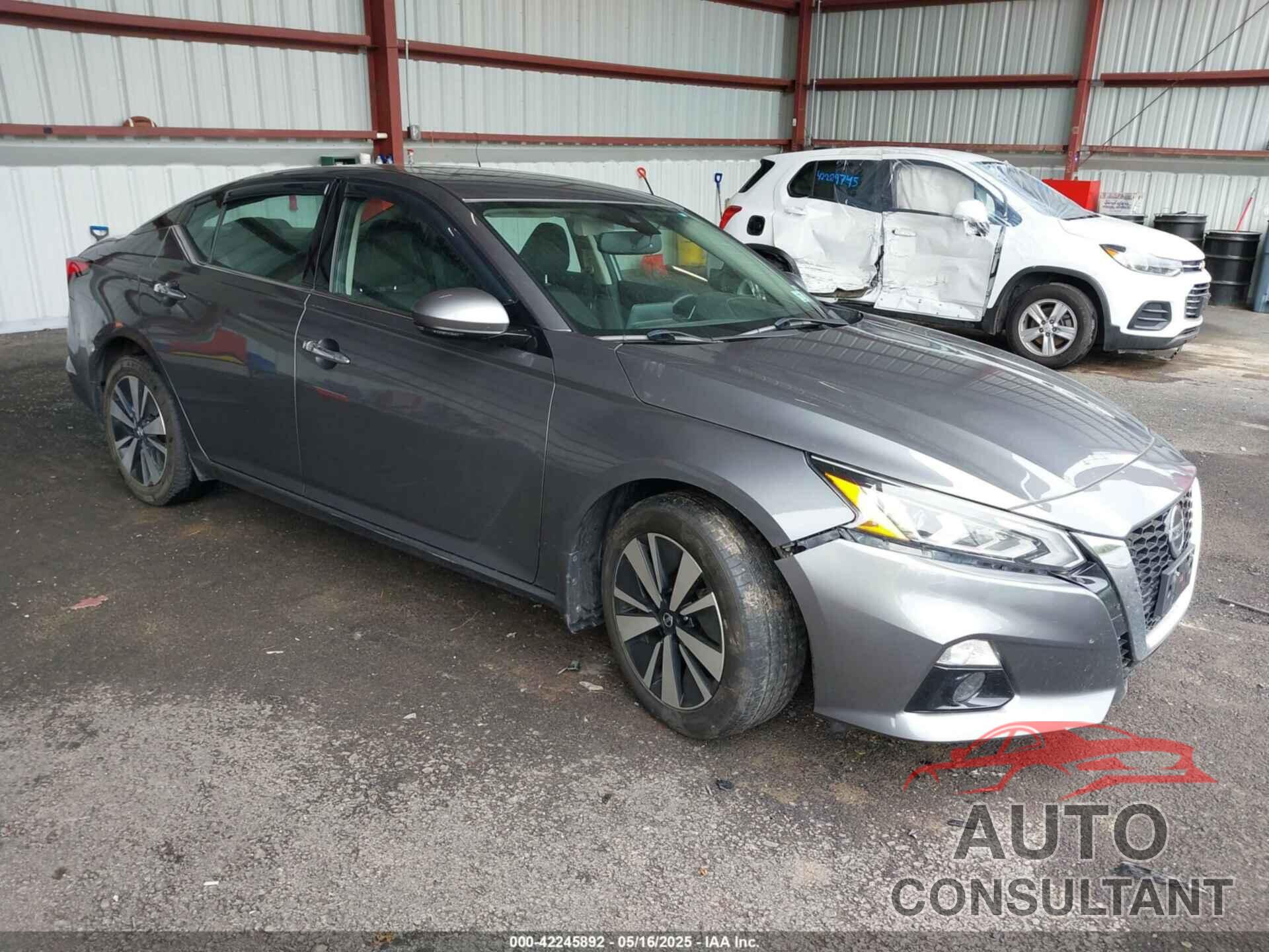 NISSAN ALTIMA 2019 - 1N4BL4DV6KC143166