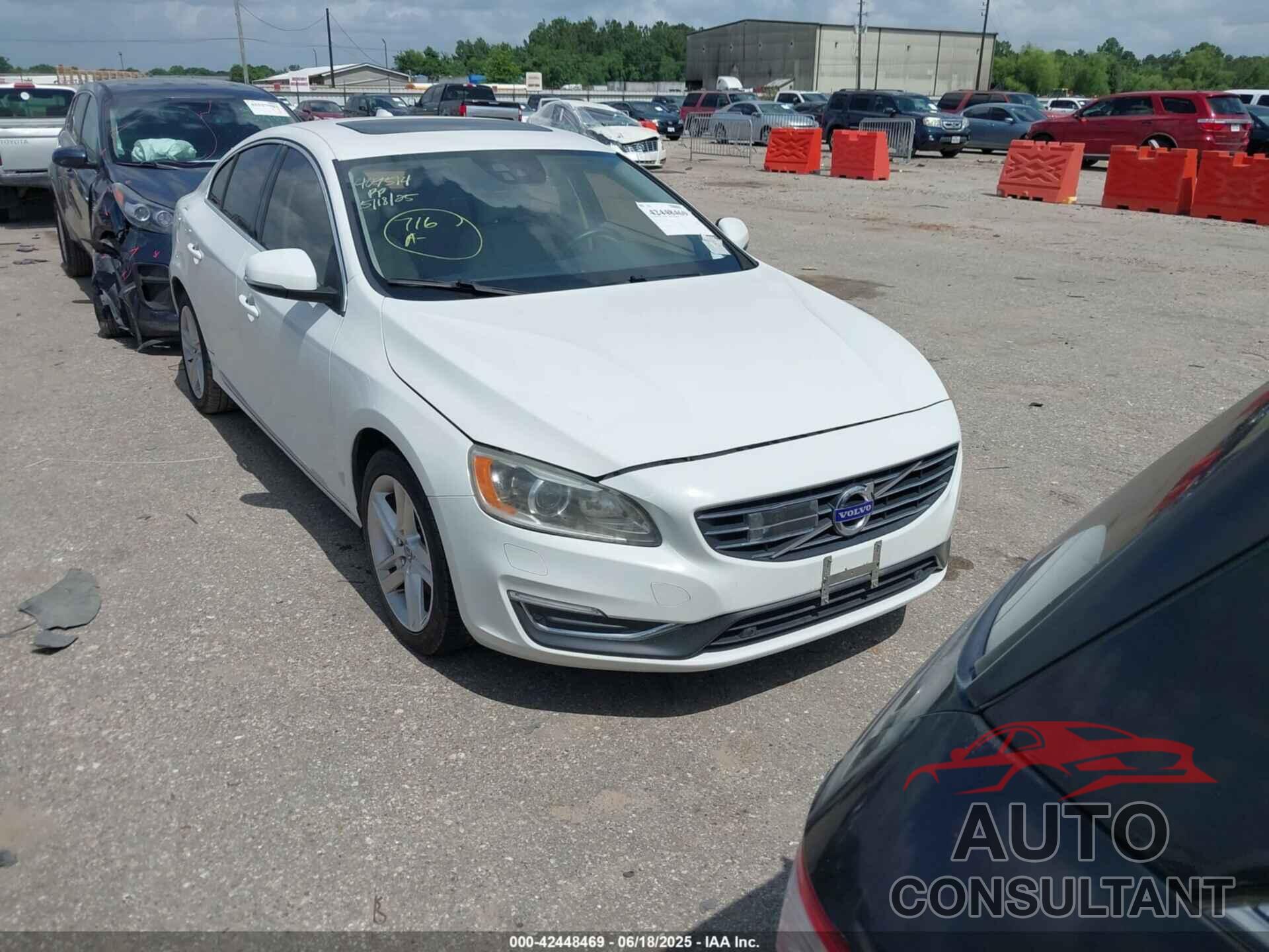 VOLVO S60 2015 - YV140MFM0F2334457
