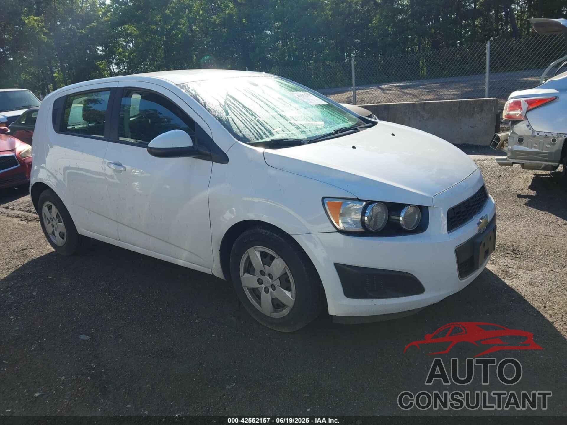 CHEVROLET SONIC 2015 - 1G1JA6SG8F4131976