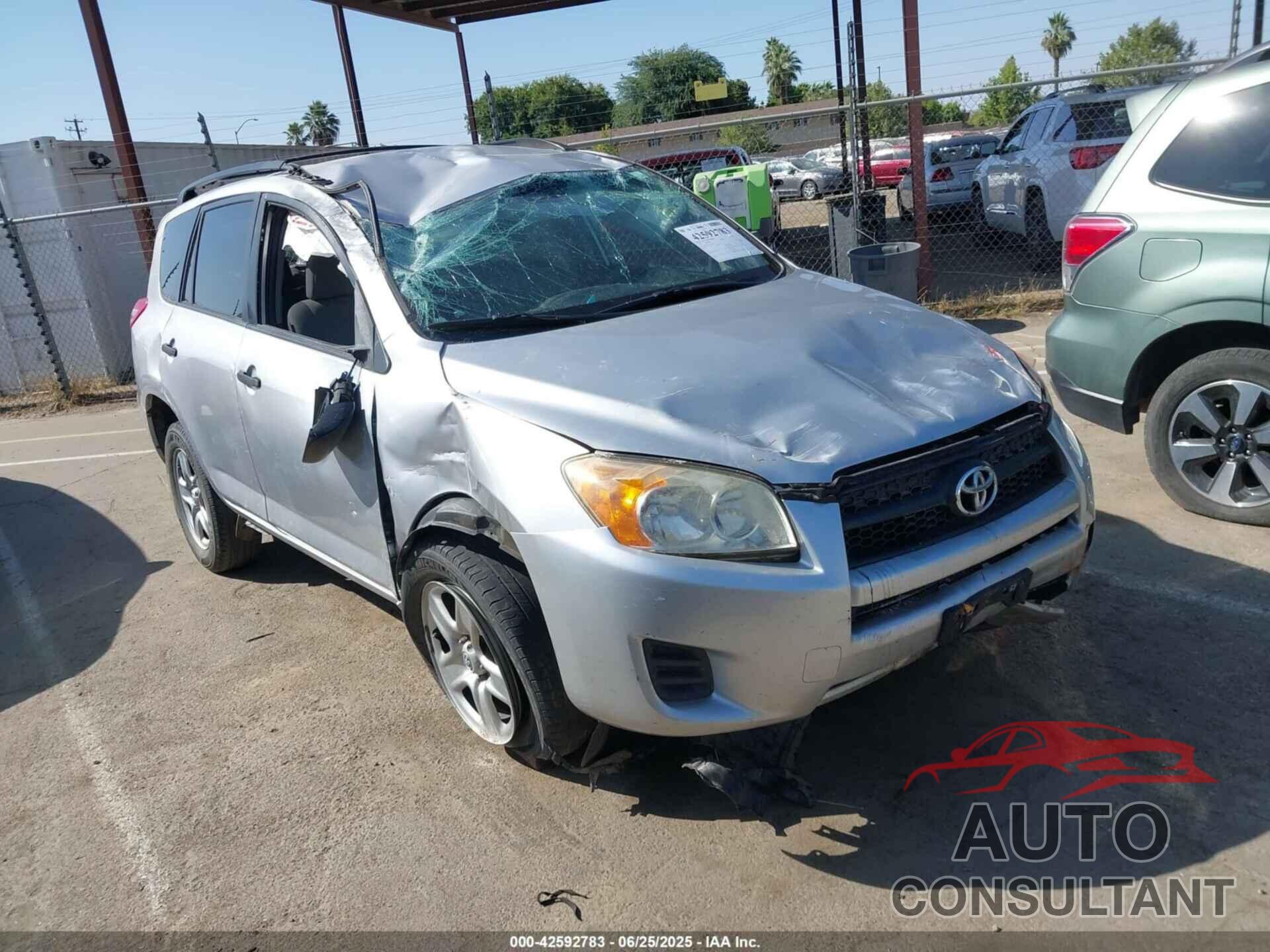 TOYOTA RAV4 2012 - JTMKF4DV8C5049037