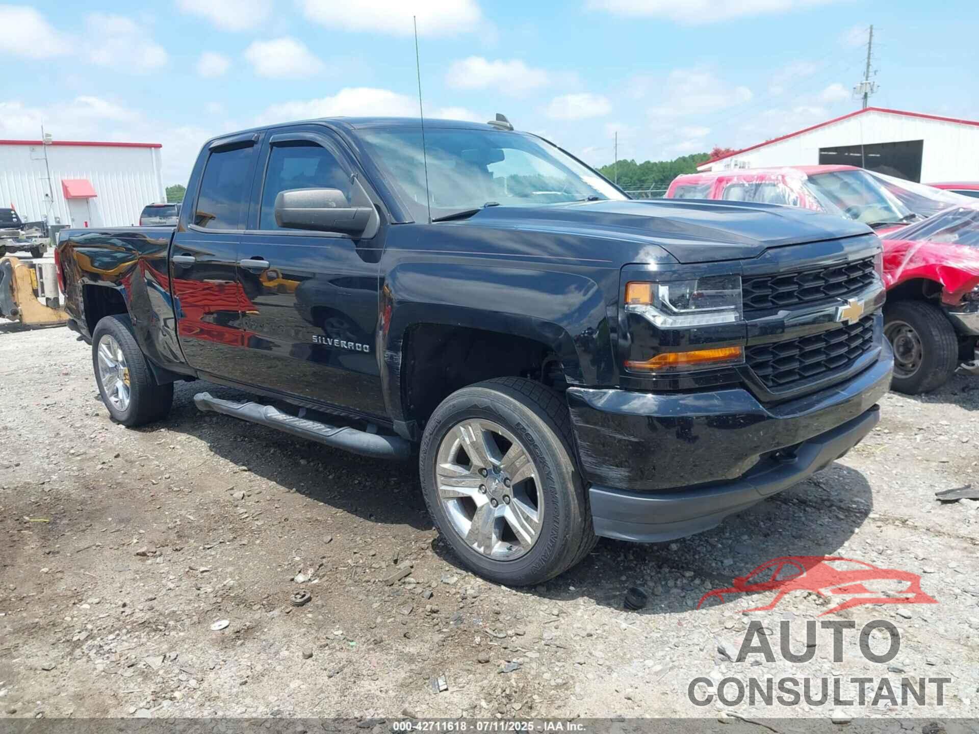 CHEVROLET SILVERADO 1500 2018 - 1GCRCPEH3JZ320030