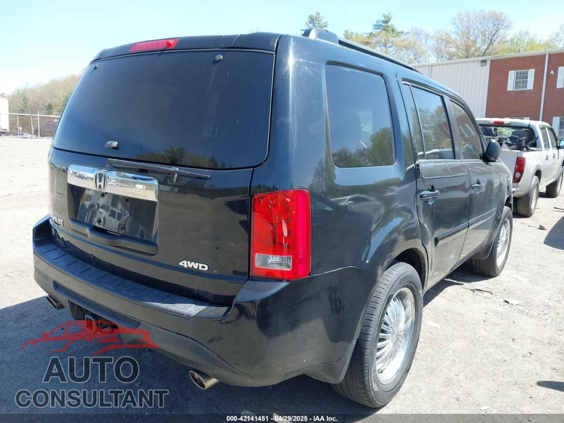 HONDA PILOT 2013 - 5FNYF4H75DB002151
