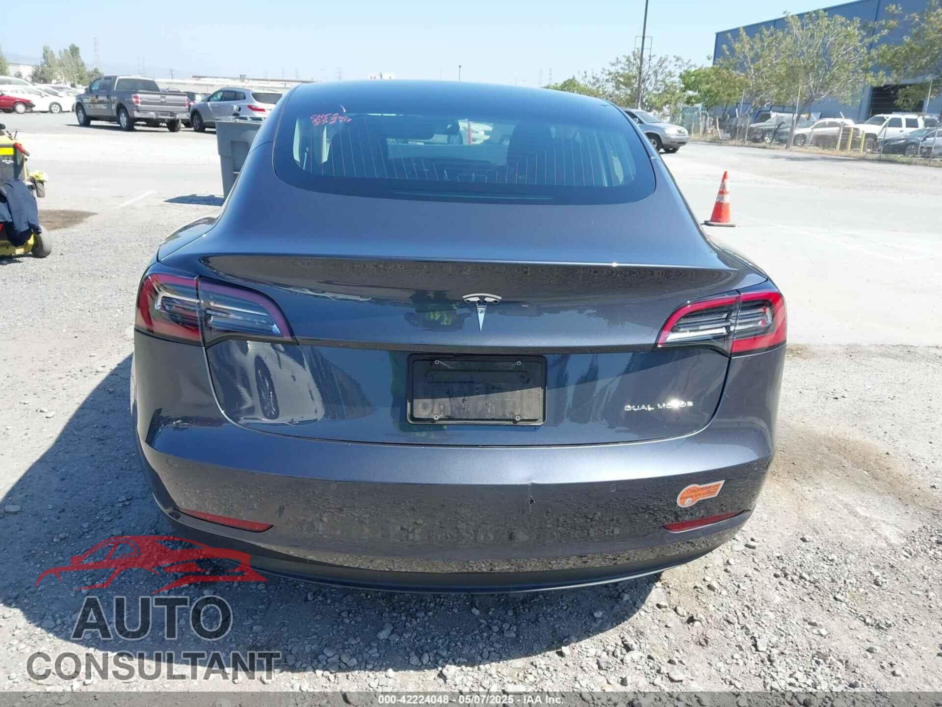 TESLA MODEL 3 2019 - 5YJ3E1EB9KF526596