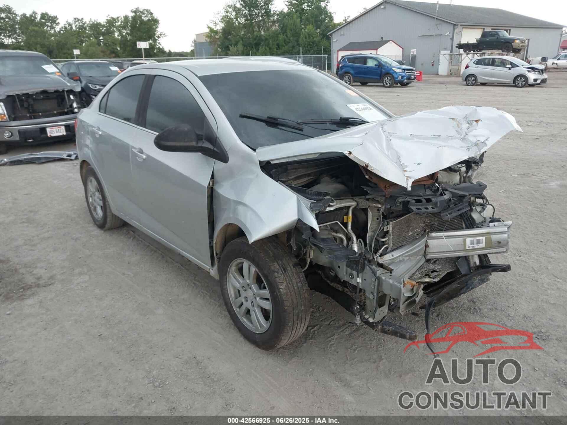 CHEVROLET SONIC 2014 - 1G1JC5SH4E4233058