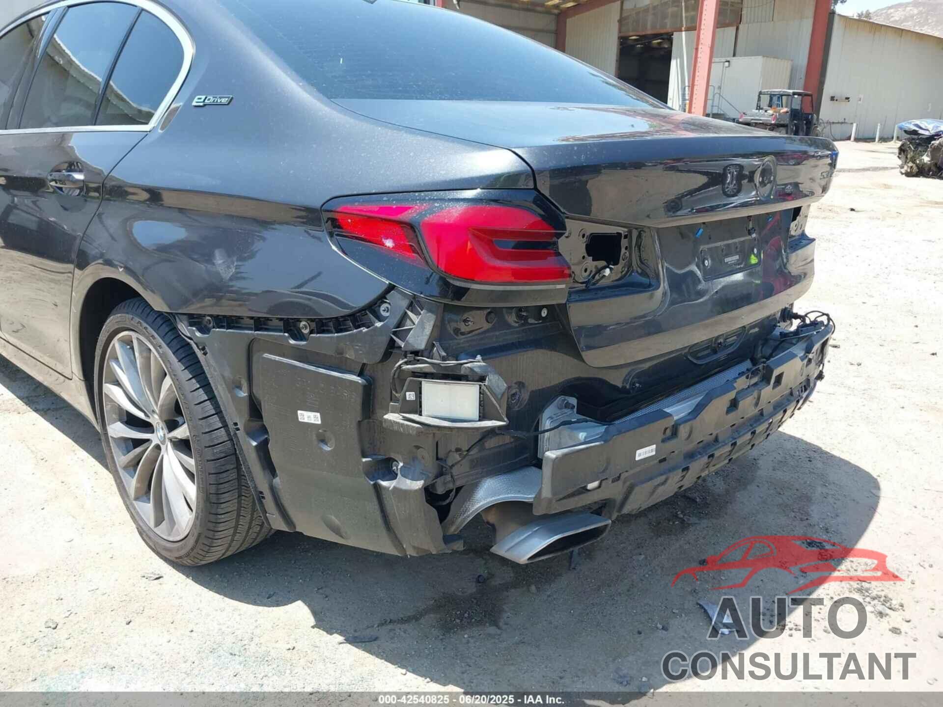 BMW 5 SERIES 2021 - WBA13AG03MCF17157