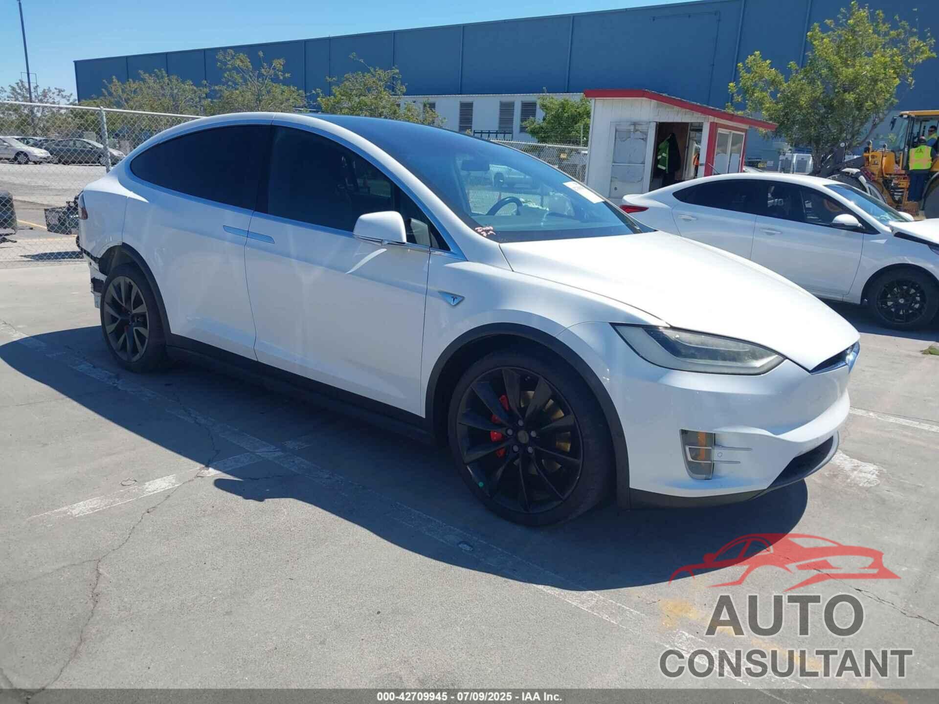 TESLA MODEL X 2016 - 5YJXCBE40GF001366
