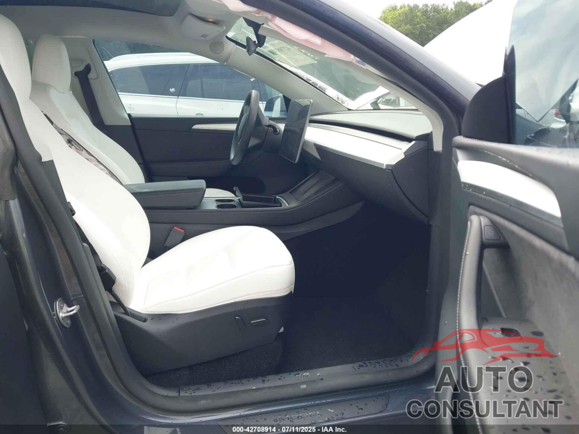 TESLA MODEL Y 2023 - 7SAYGDEE0PA125912